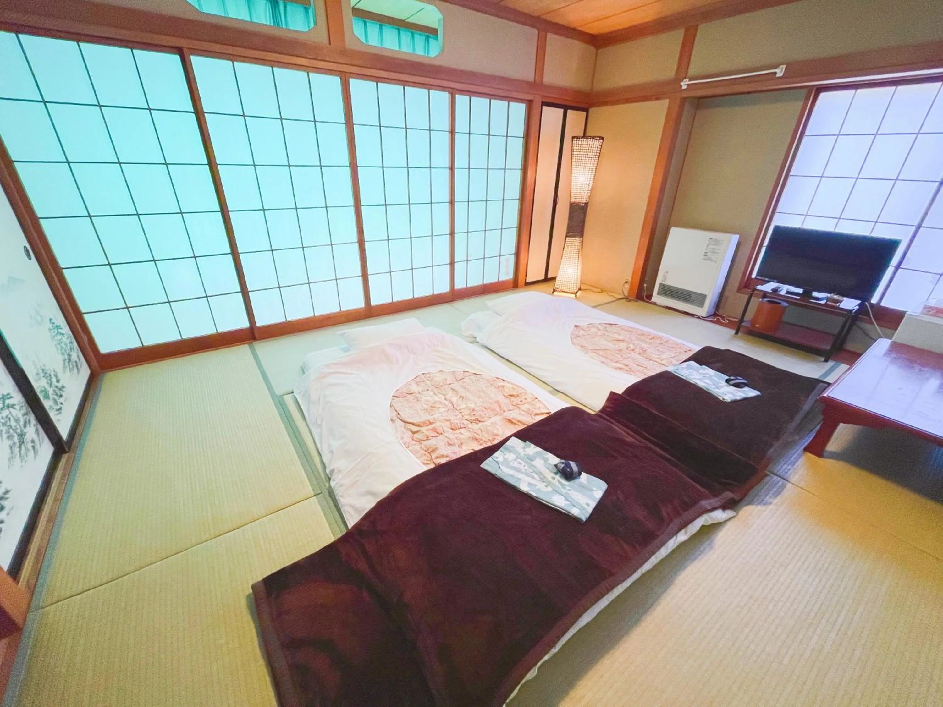 Photo of the whole room, Bed in Yamanaka Lake Ryozan