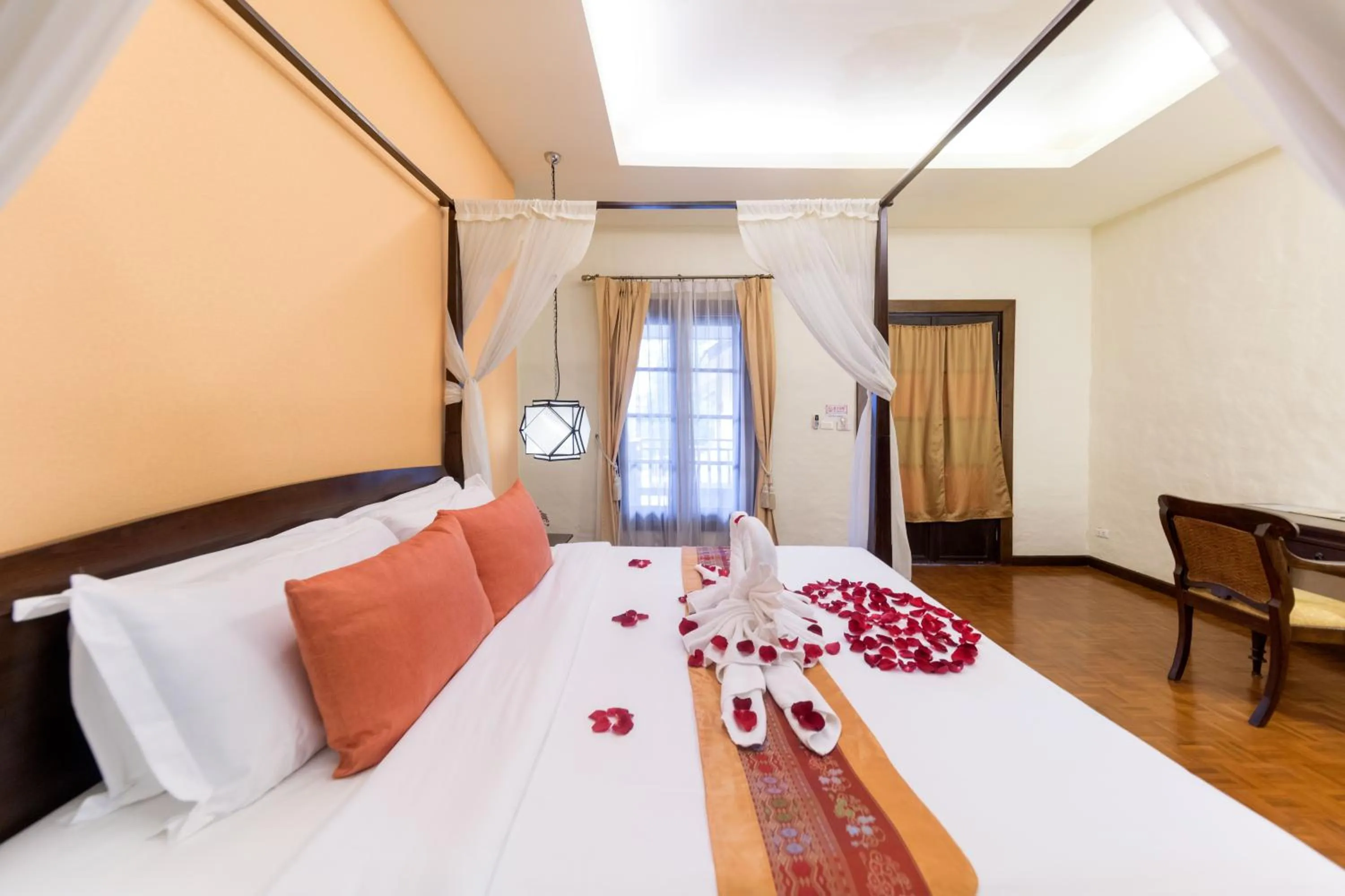 Bed in Vdara Pool Resort Spa Chiang Mai