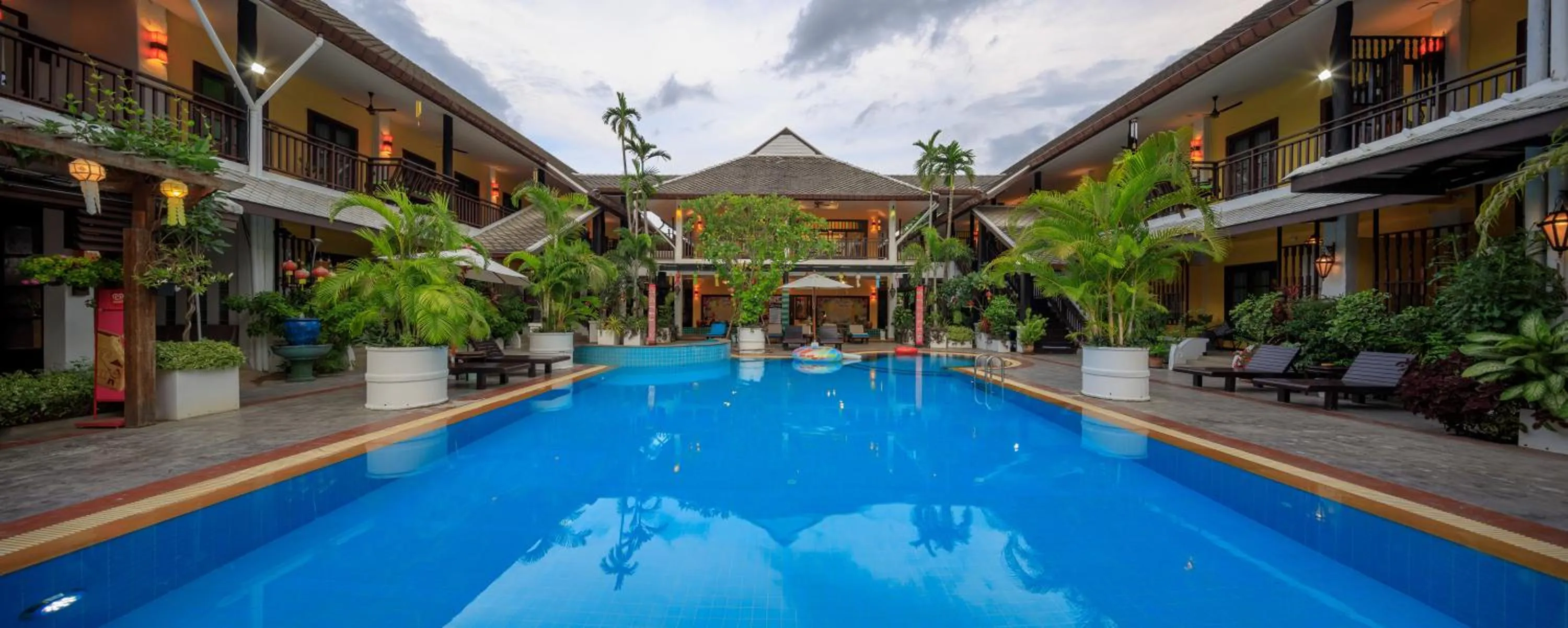 Vdara Pool Resort Spa Chiang Mai