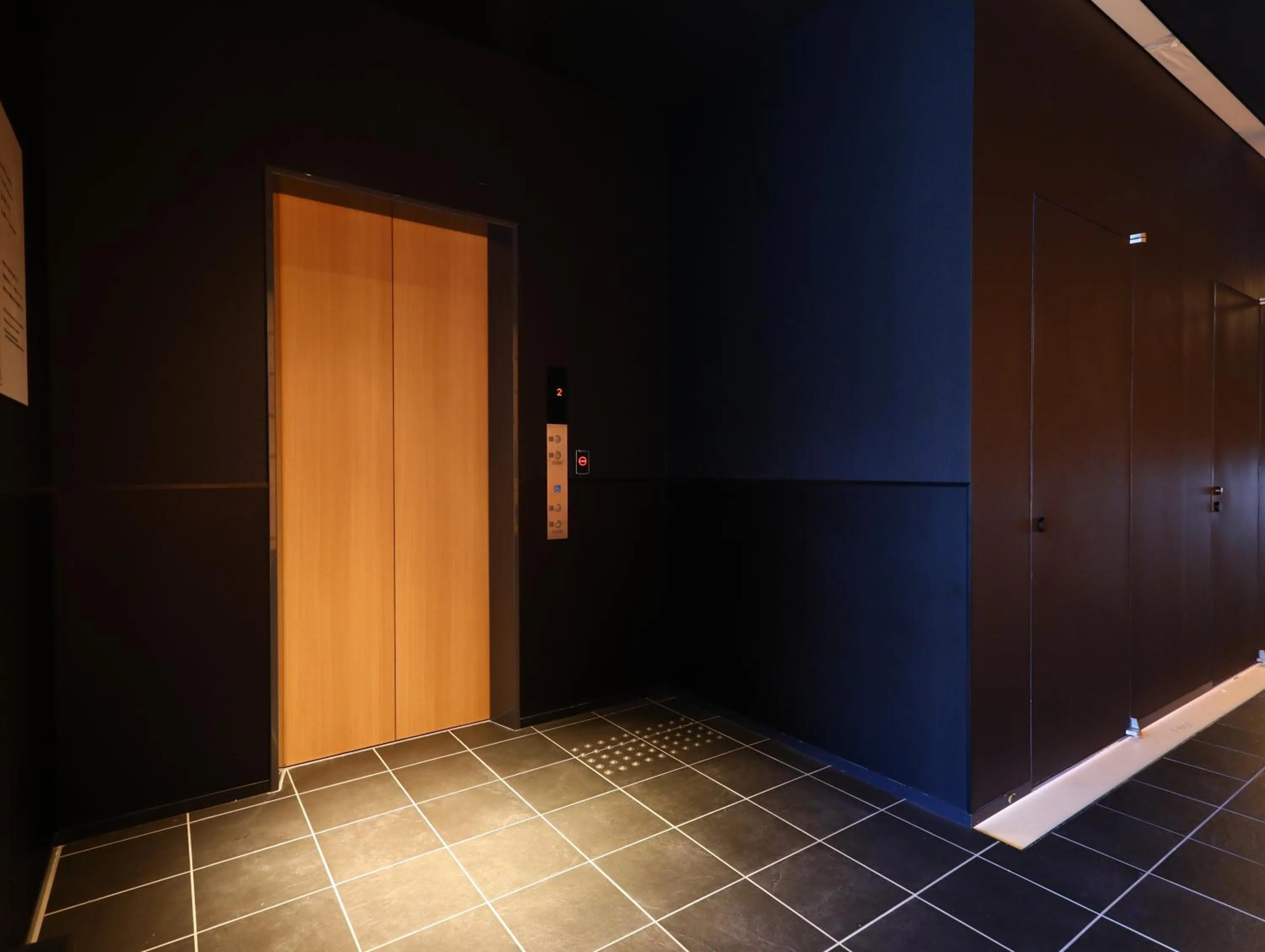 Lobby or reception in KOKO HOTEL Kyoto Shijo Karasuma - formerly Hotel Wing International Kyoto - Shijo Karasuma