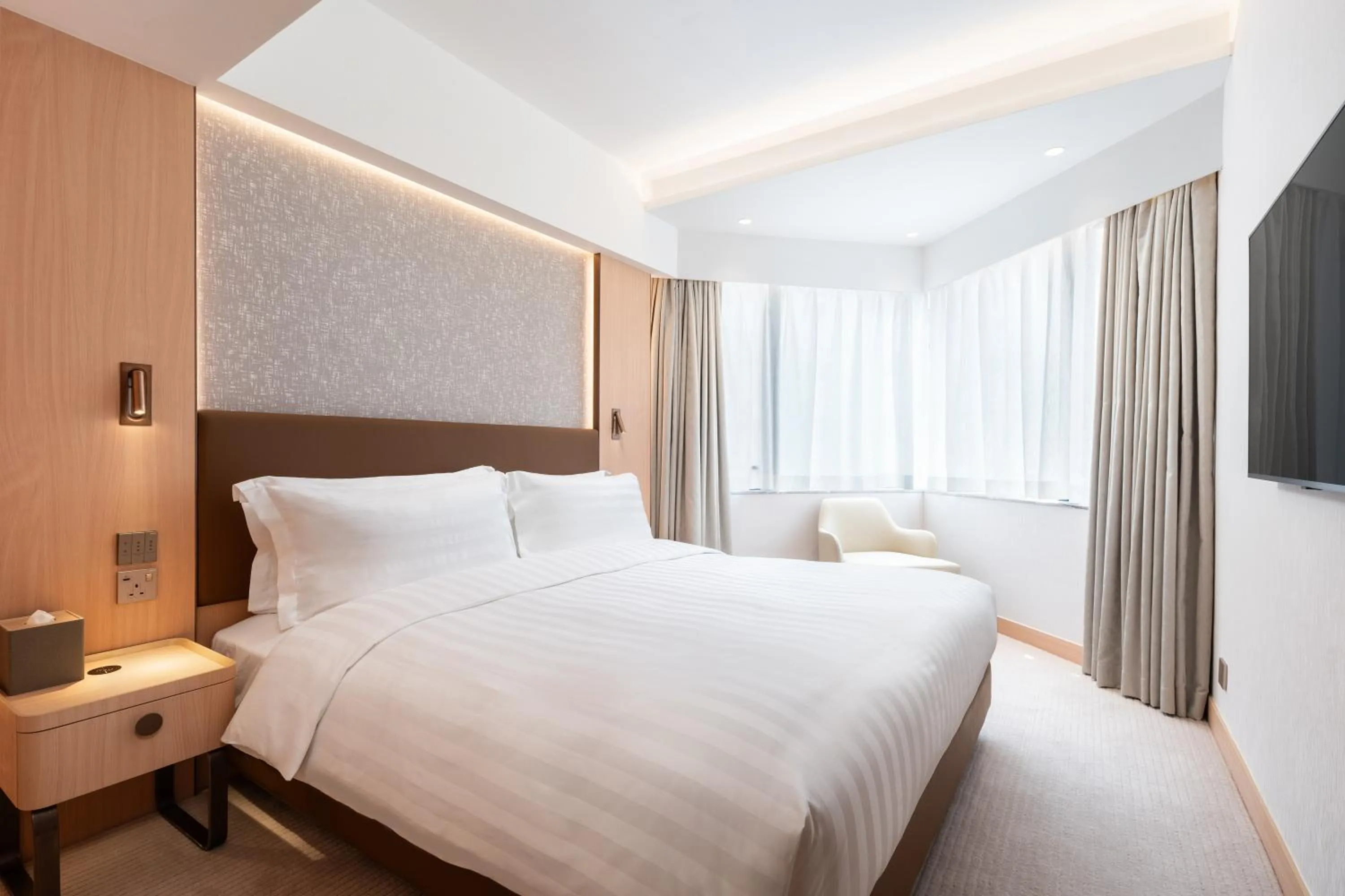 Bed in The Kimberley Hotel