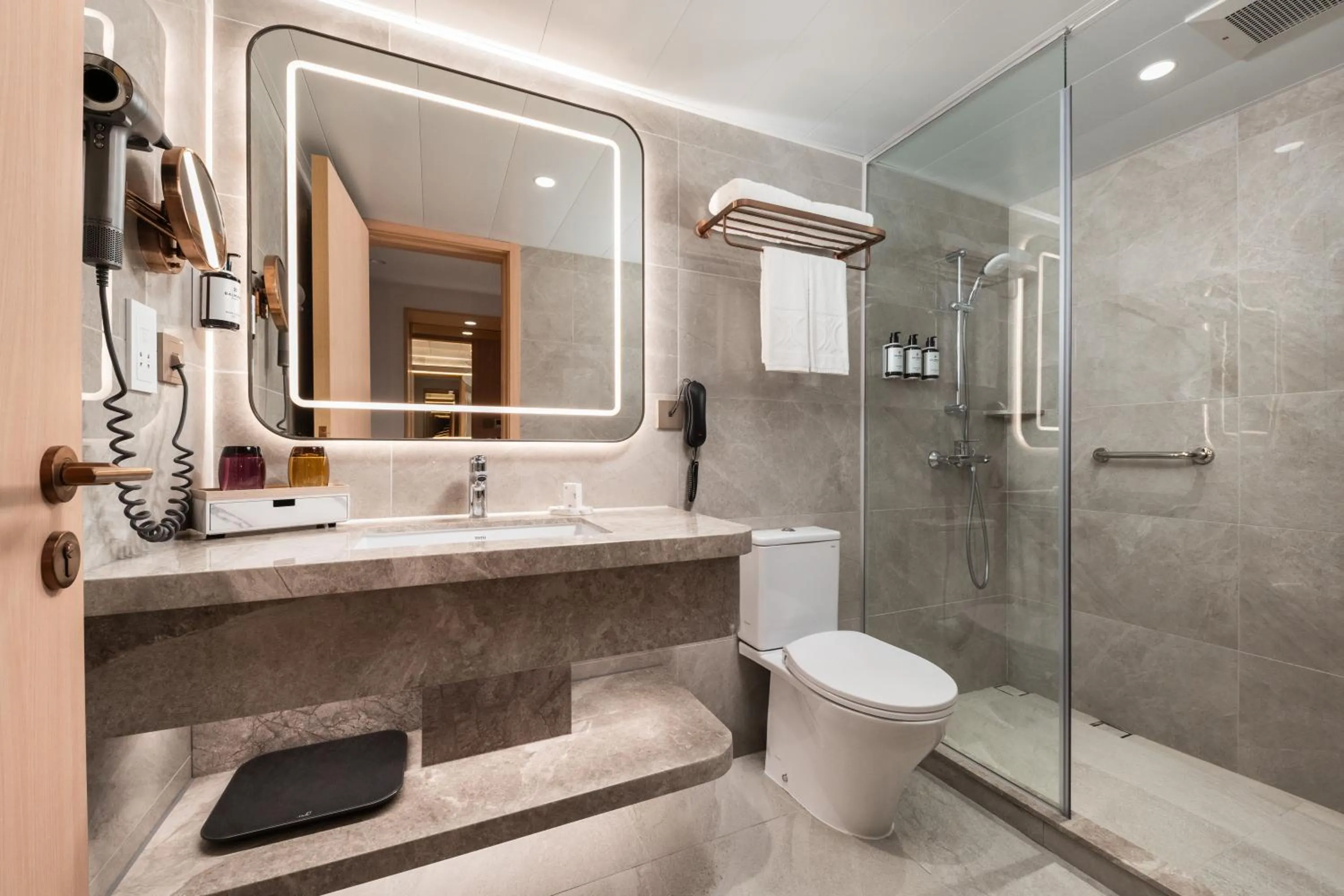 Bathroom in The Kimberley Hotel