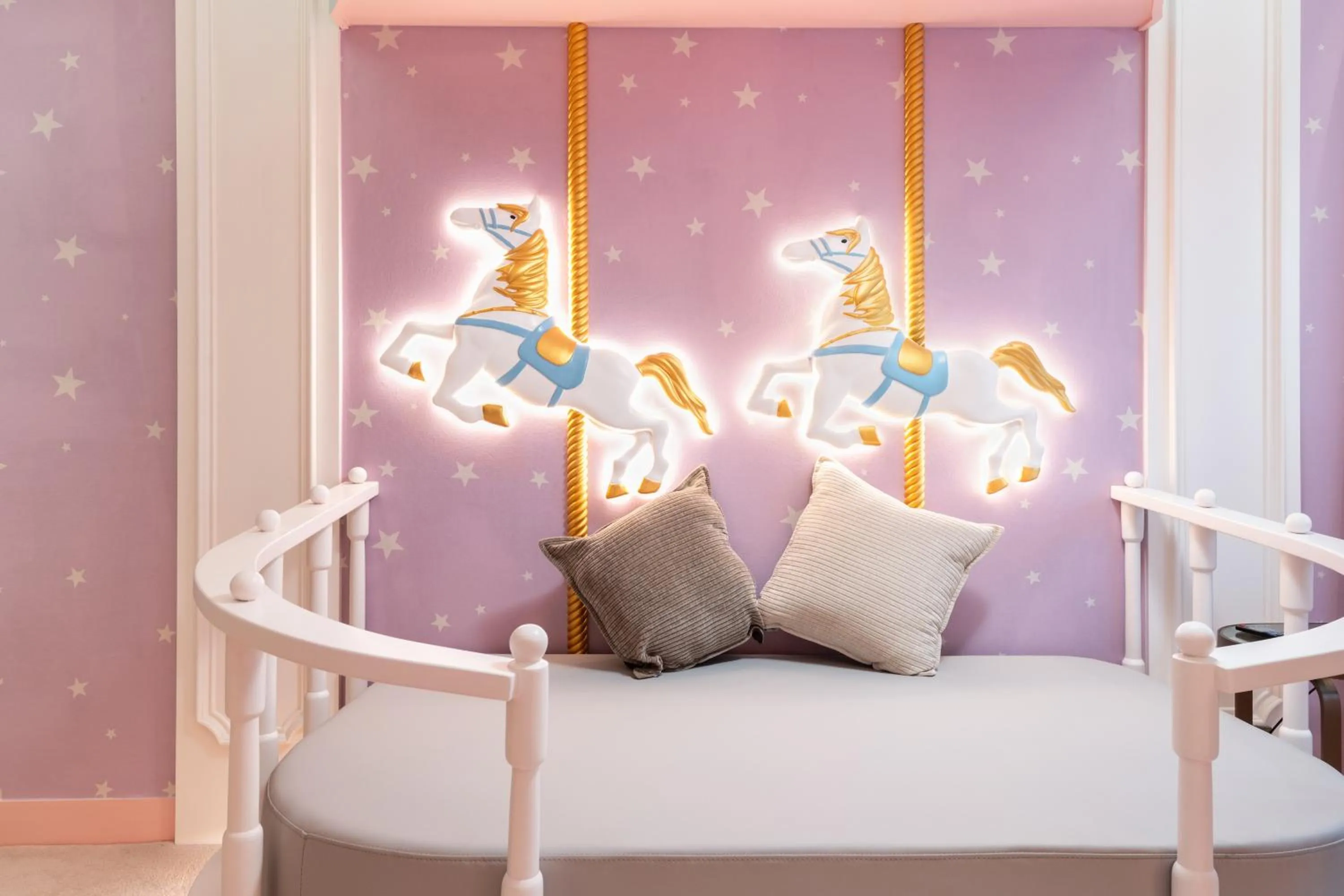 Bed in The Kimberley Hotel