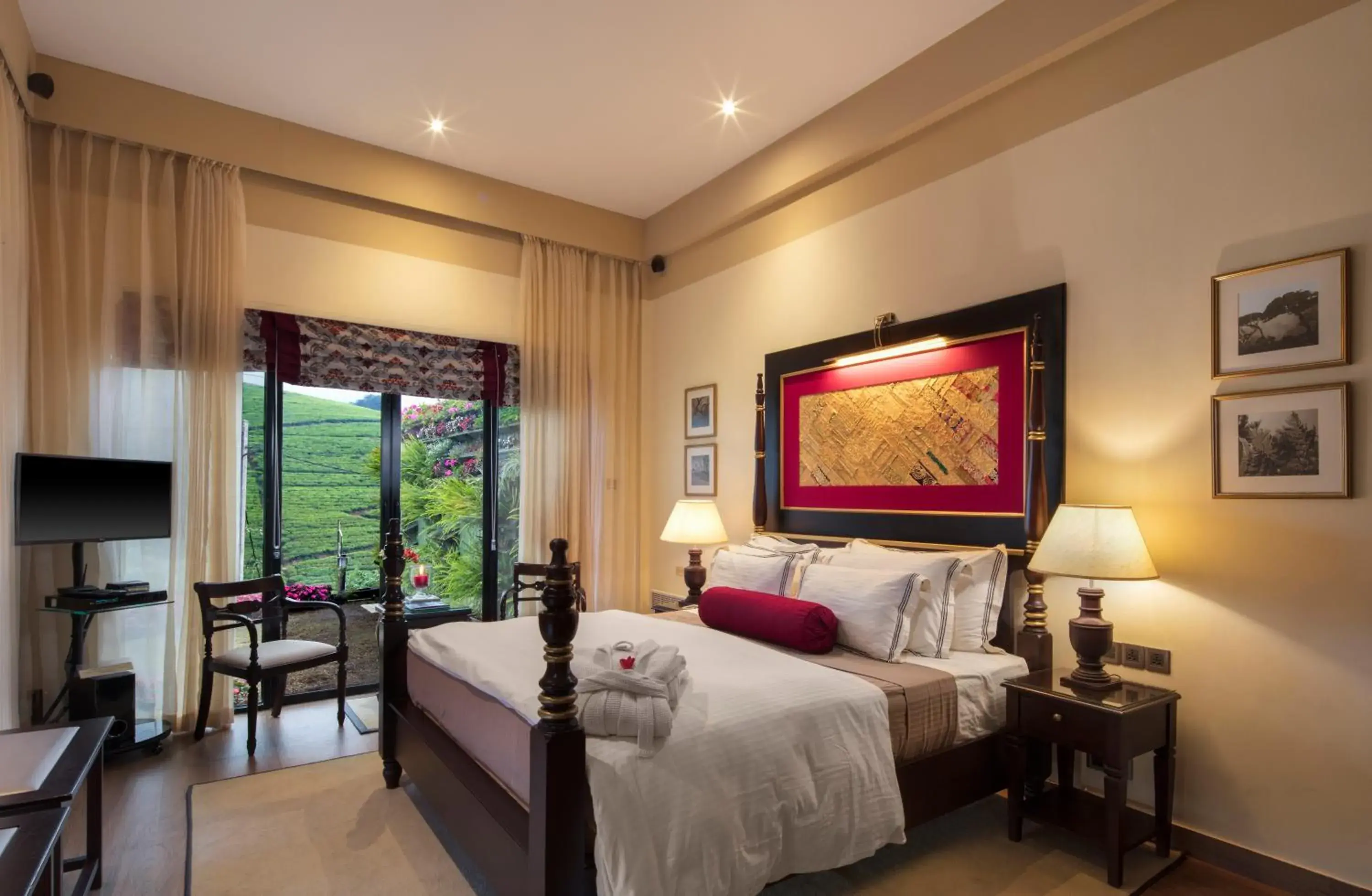 King Room on ground floor with Garden access and Mountain View in The CheRiz Boutique King Room on ground floor with Garden access and Mountain View in The CheRiz Boutique