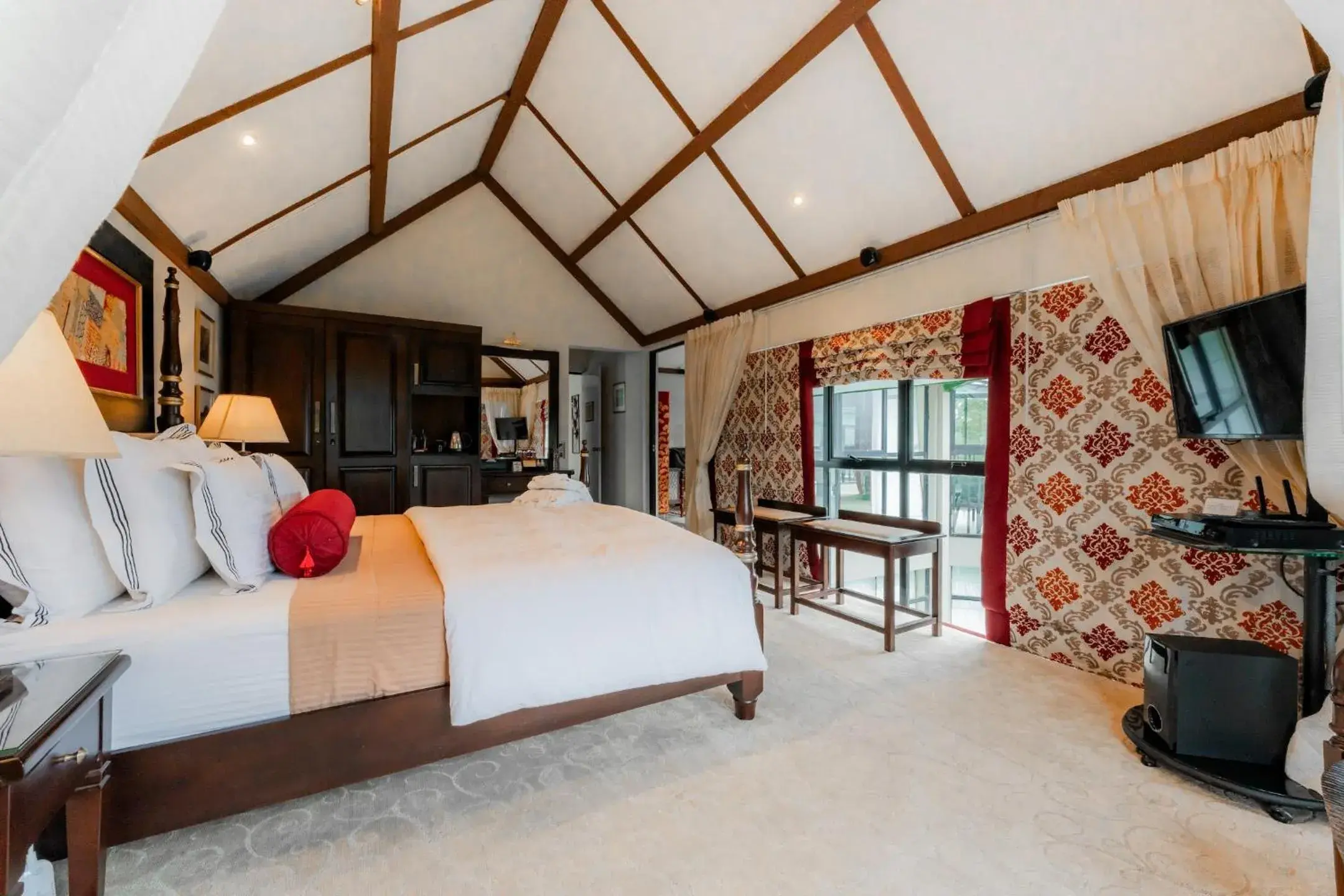 Deluxe Junior Suite with Tea Estate View in The CheRiz Boutique Deluxe Junior Suite with Tea Estate View in The CheRiz Boutique