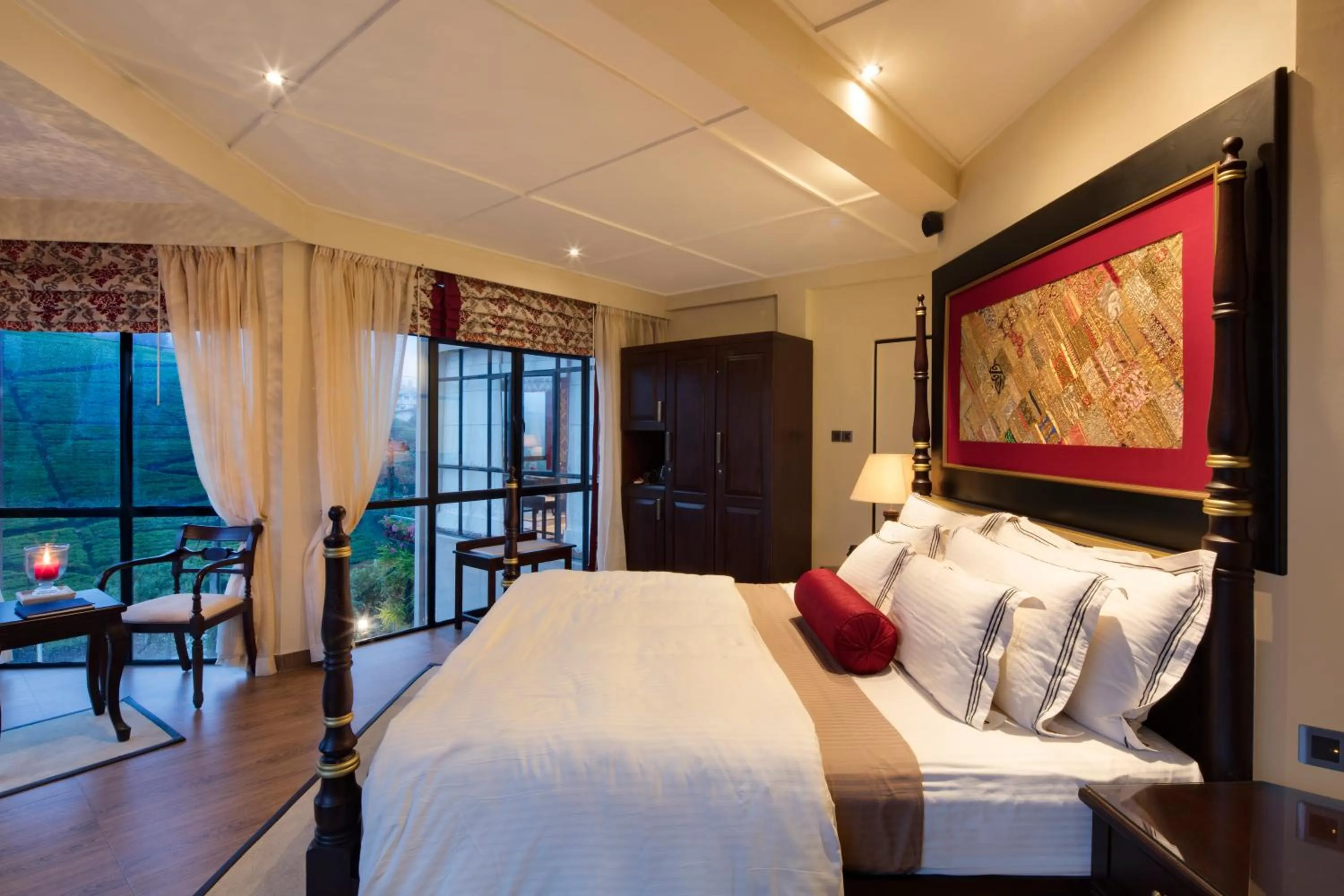 Bedroom, Bed in The CheRiz Boutique