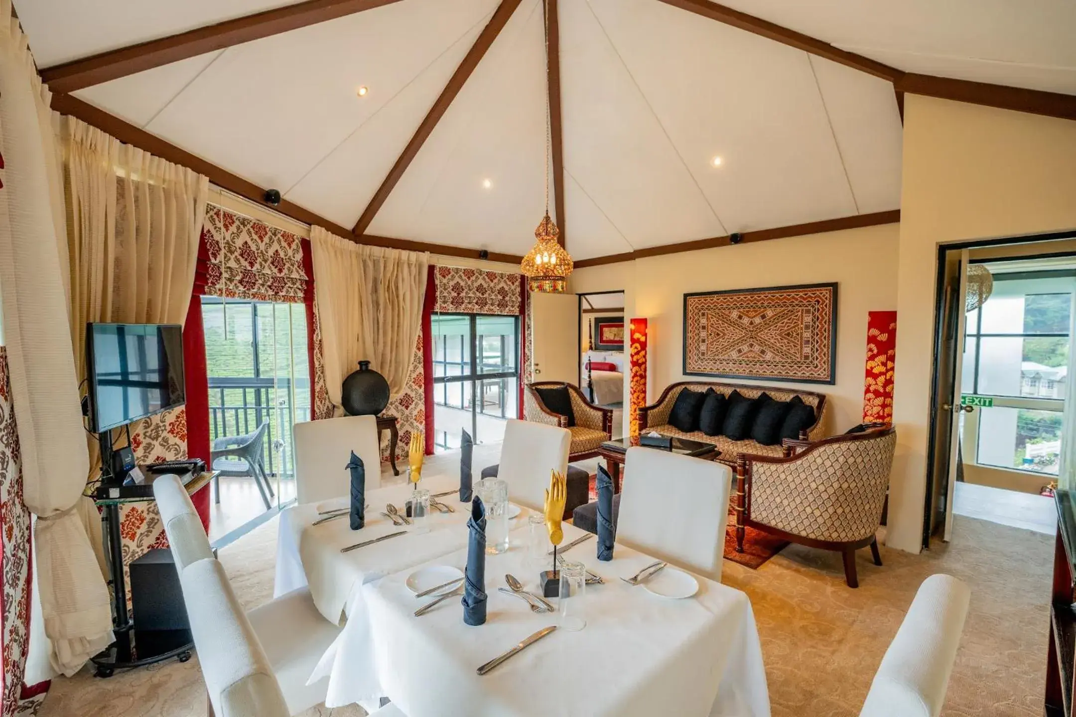 Deluxe Junior Suite with Tea Estate View in The CheRiz Boutique Deluxe Junior Suite with Tea Estate View in The CheRiz Boutique