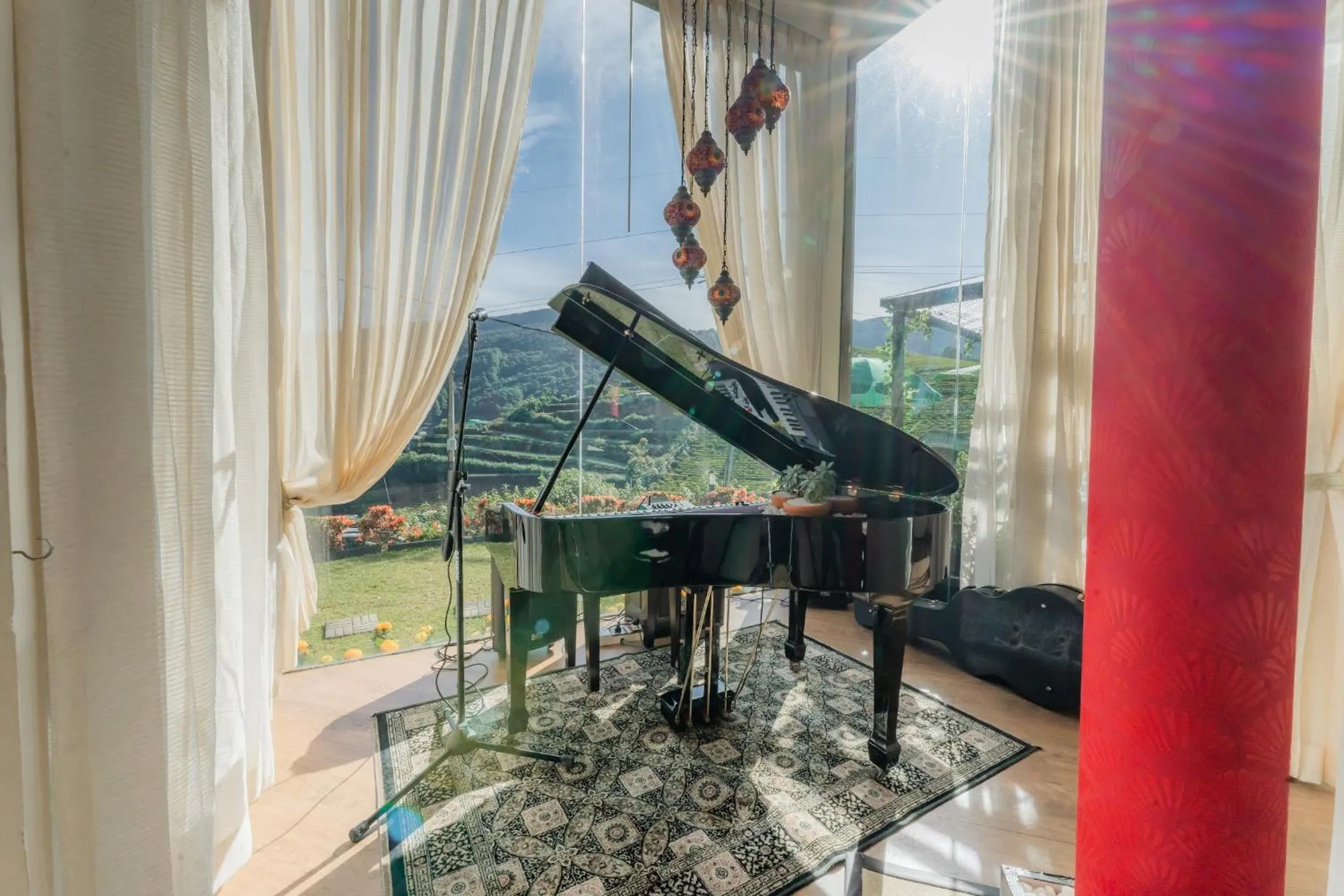 Mountain view in The CheRiz Boutique