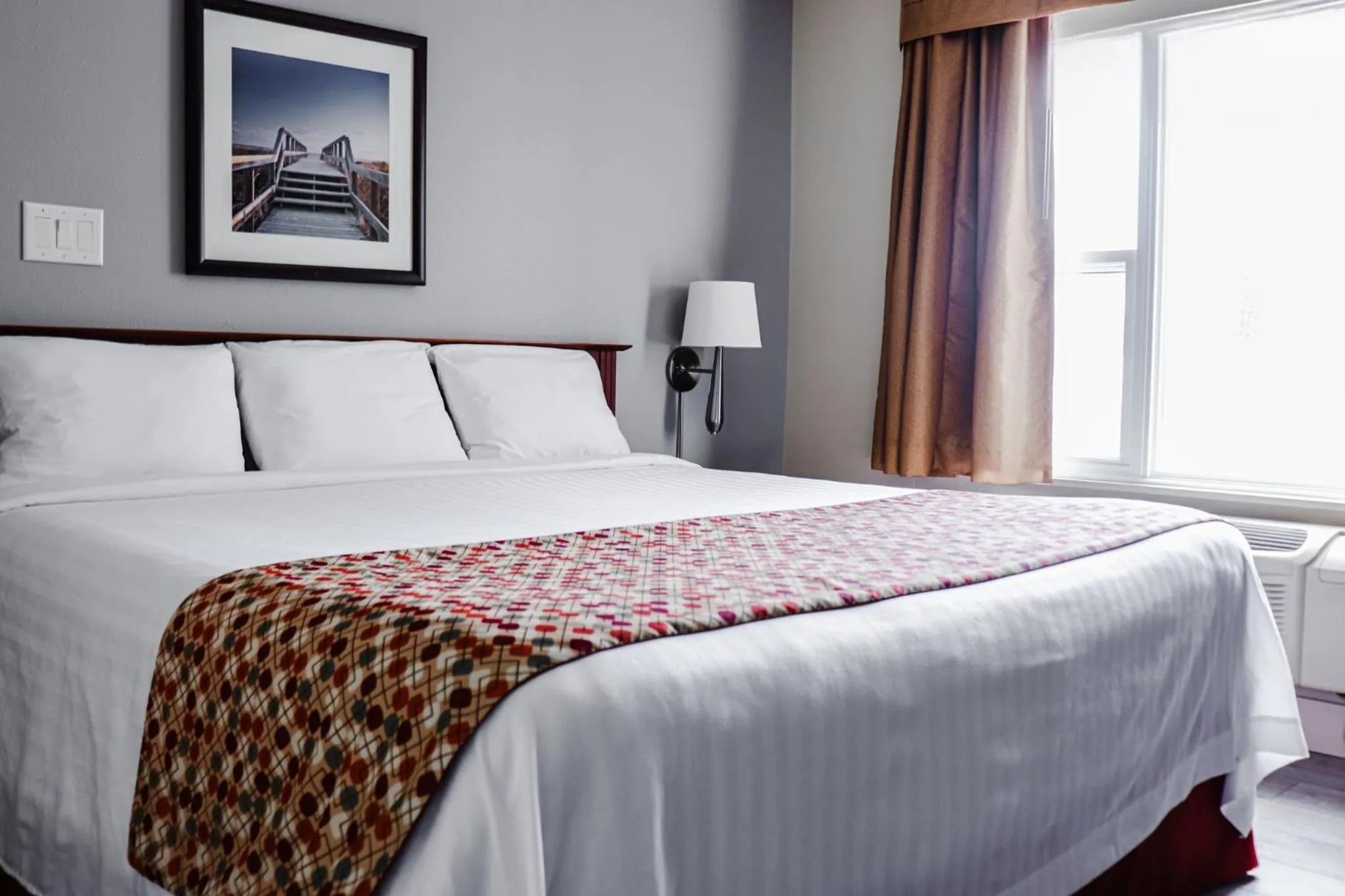 Bed in Super 8 by Wyndham Campbellton NB