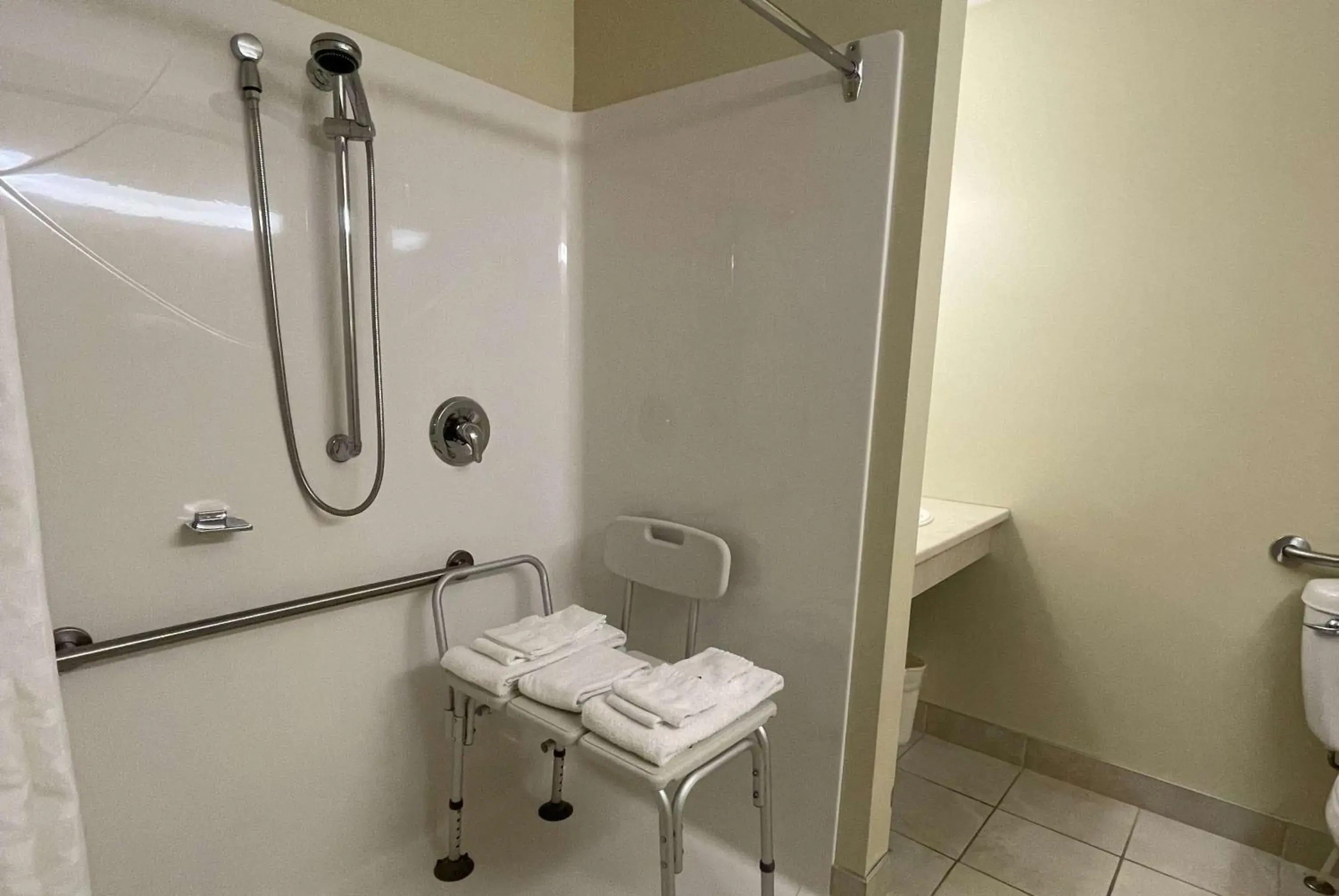 Bathroom in Super 8 by Wyndham Campbellton NB Bathroom in Super 8 by Wyndham Campbellton NB