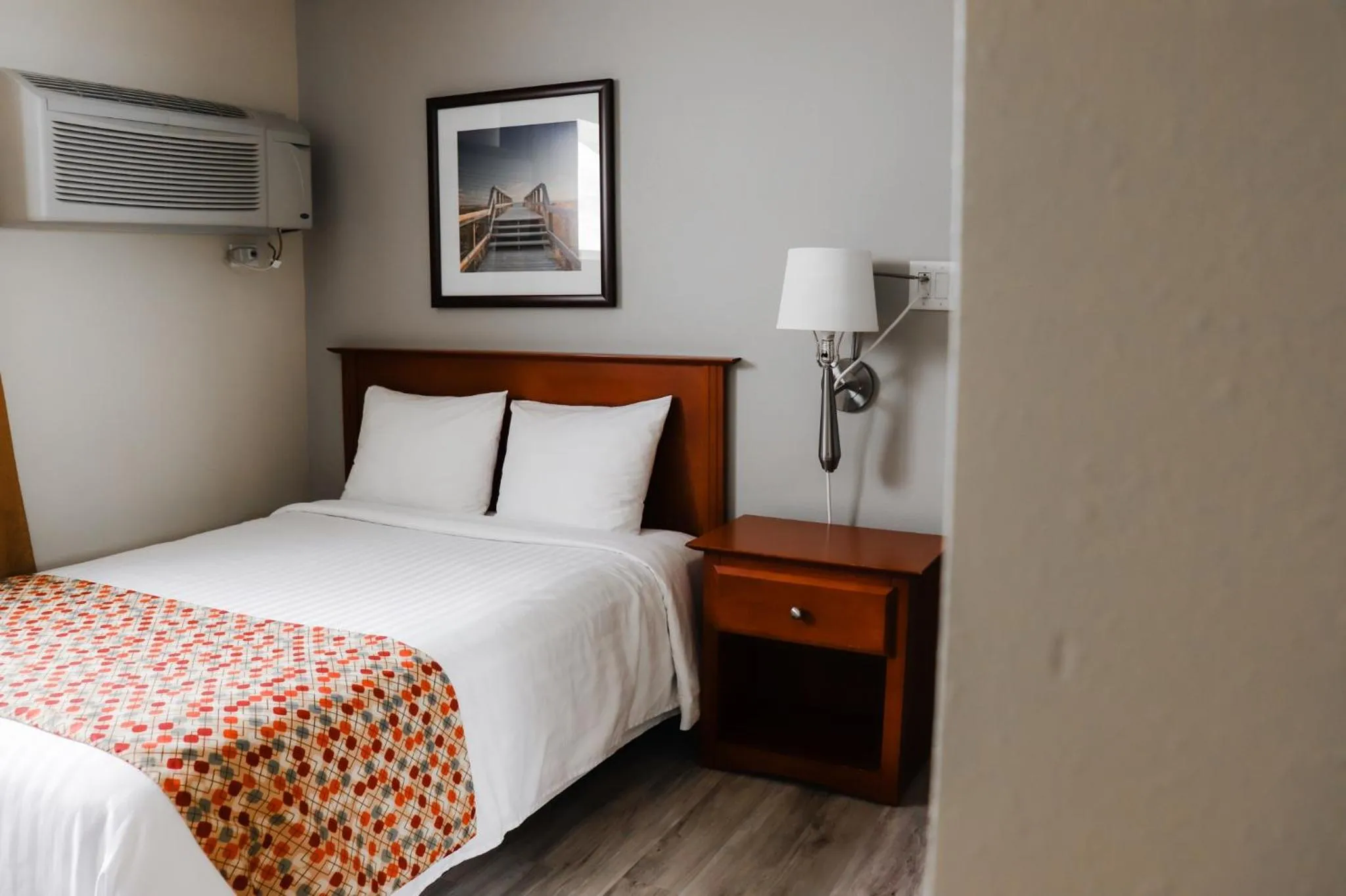 Bed in Super 8 by Wyndham Campbellton NB