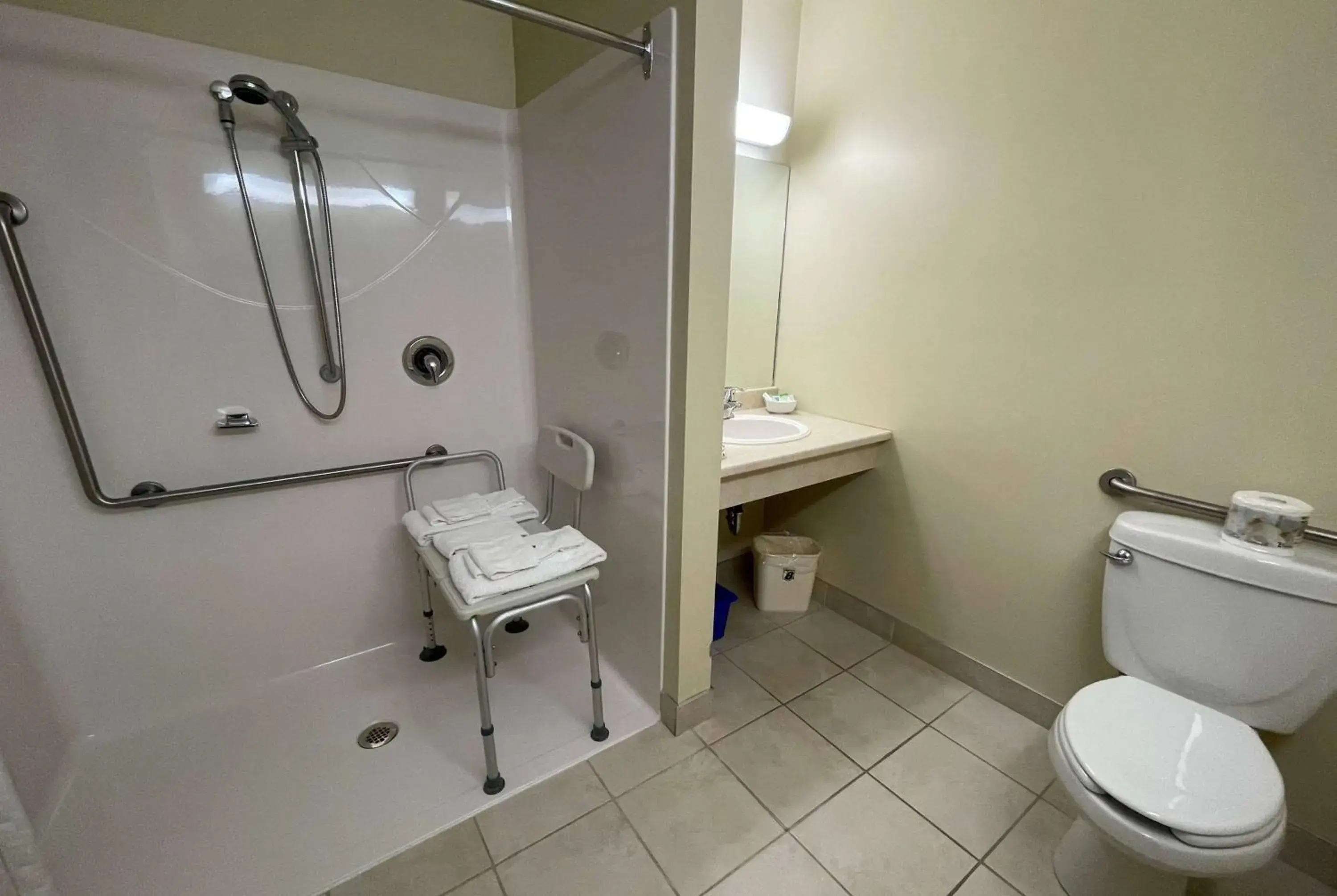 Bathroom in Super 8 by Wyndham Campbellton NB Bathroom in Super 8 by Wyndham Campbellton NB