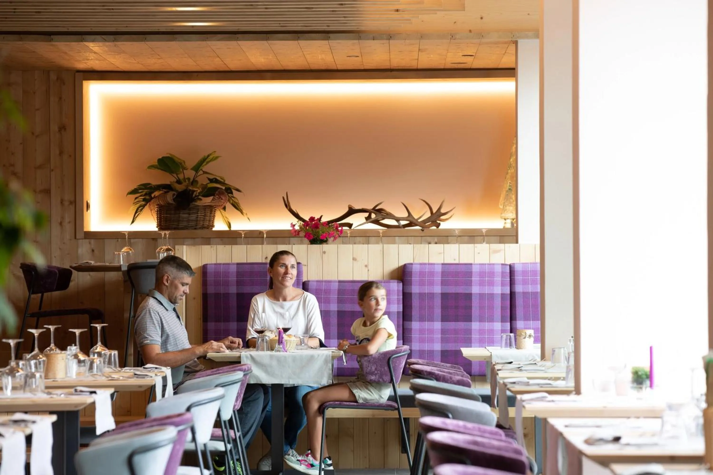 Restaurant/places to eat in Hotel Nevada