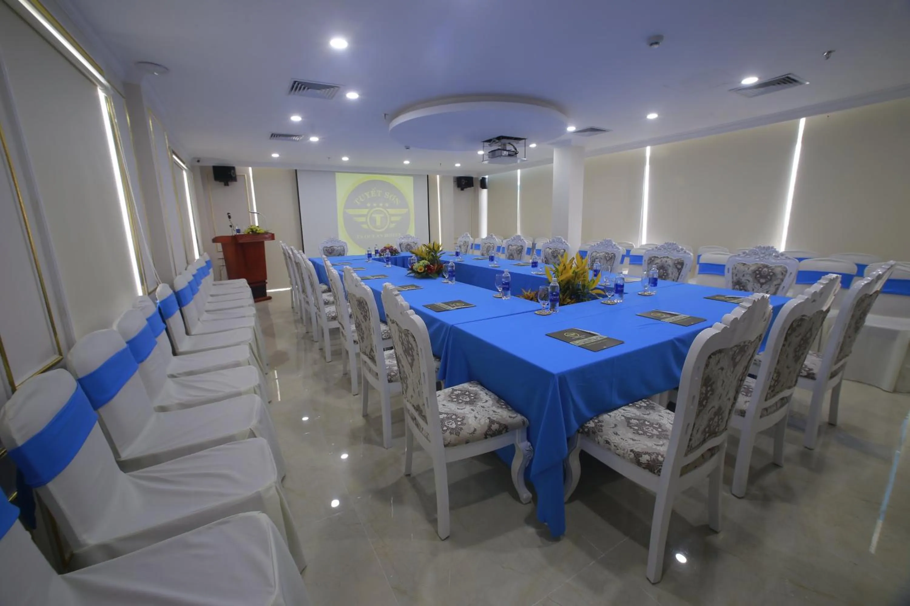 Meeting/conference room in Tuyet Son Hotel (TS Ocean Hotel)