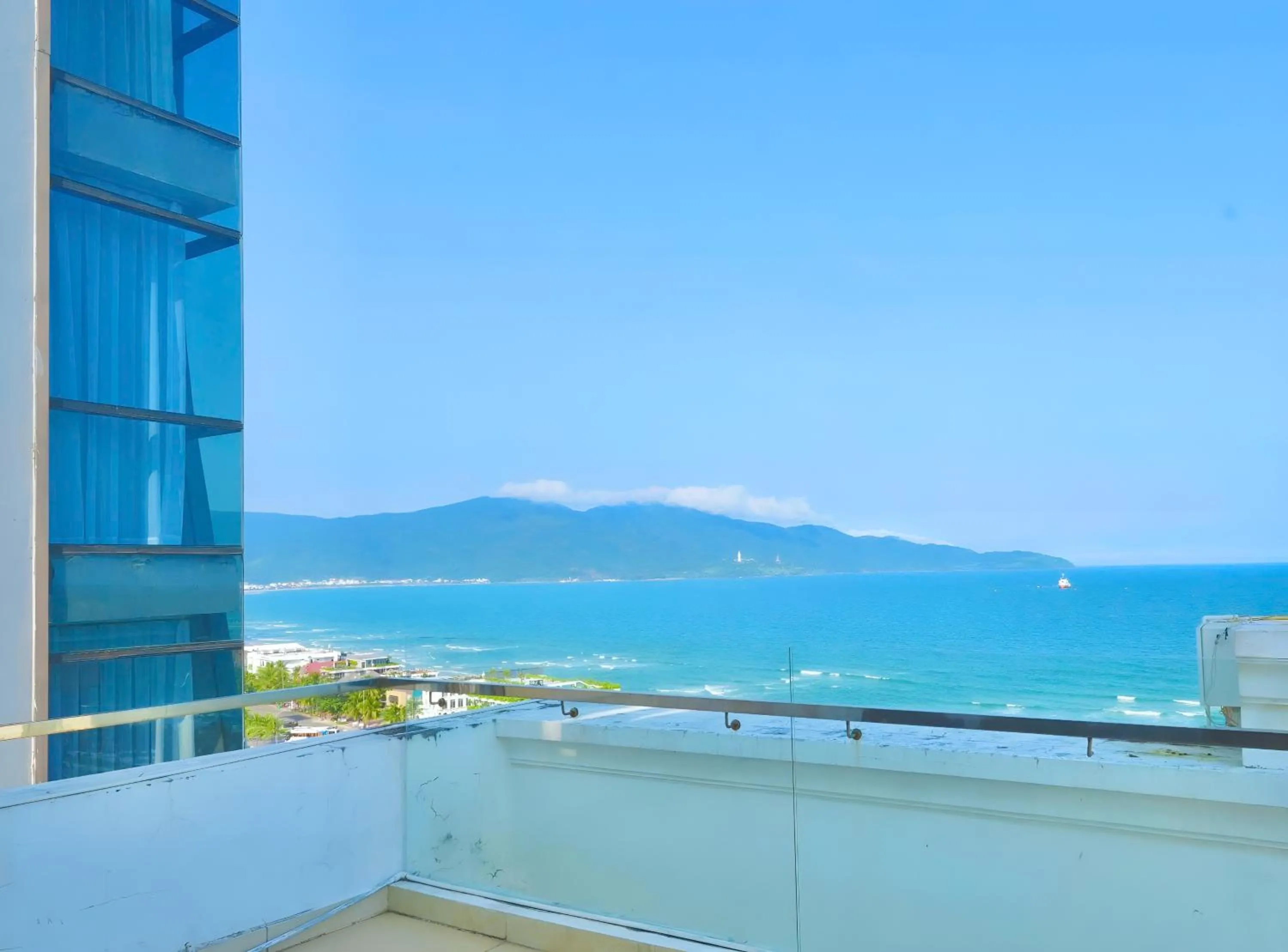 Balcony/Terrace in Tuyet Son Hotel (TS Ocean Hotel)