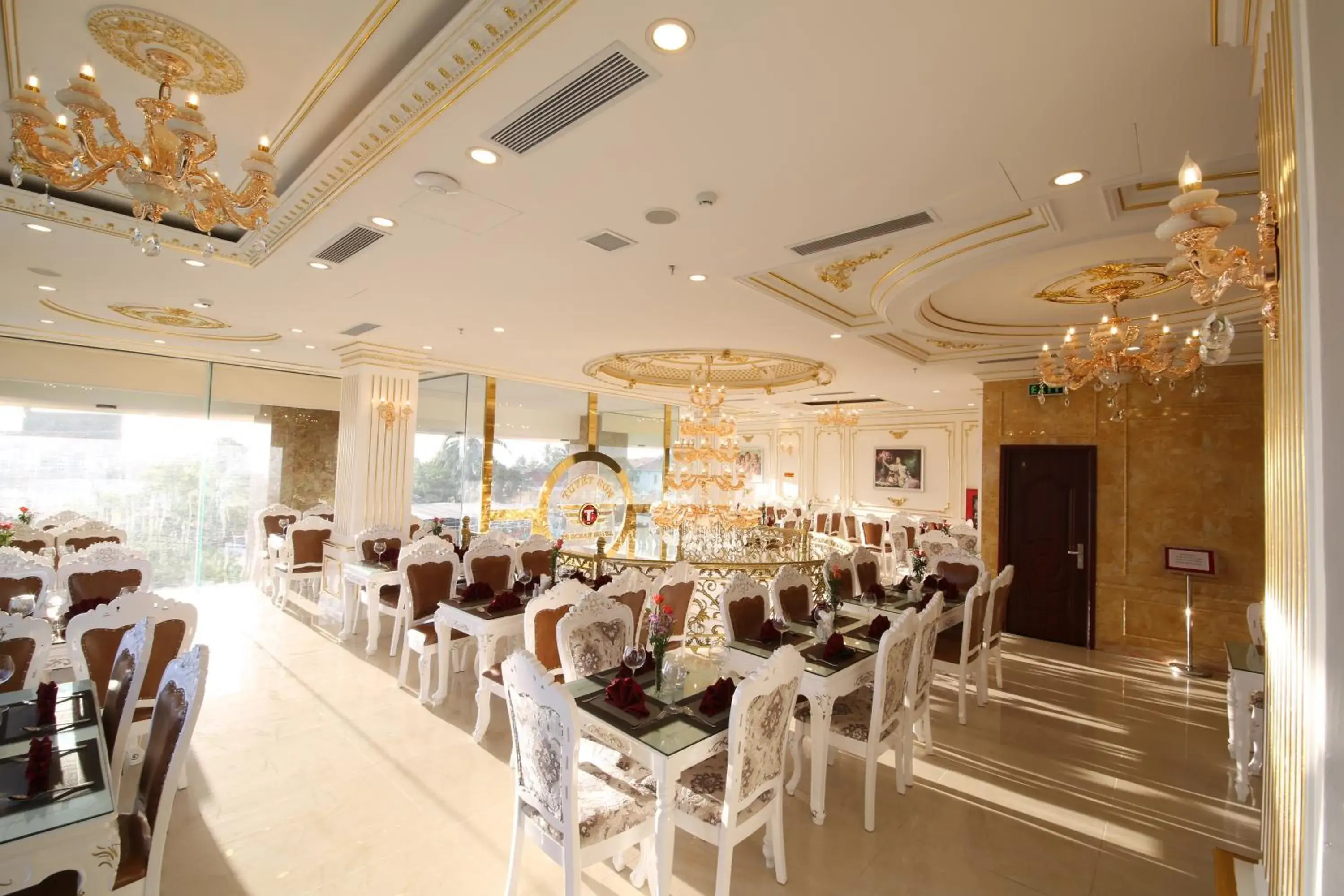 Restaurant/places to eat in Tuyet Son Hotel (TS Ocean Hotel) Restaurant/places to eat in Tuyet Son Hotel (TS Ocean Hotel)