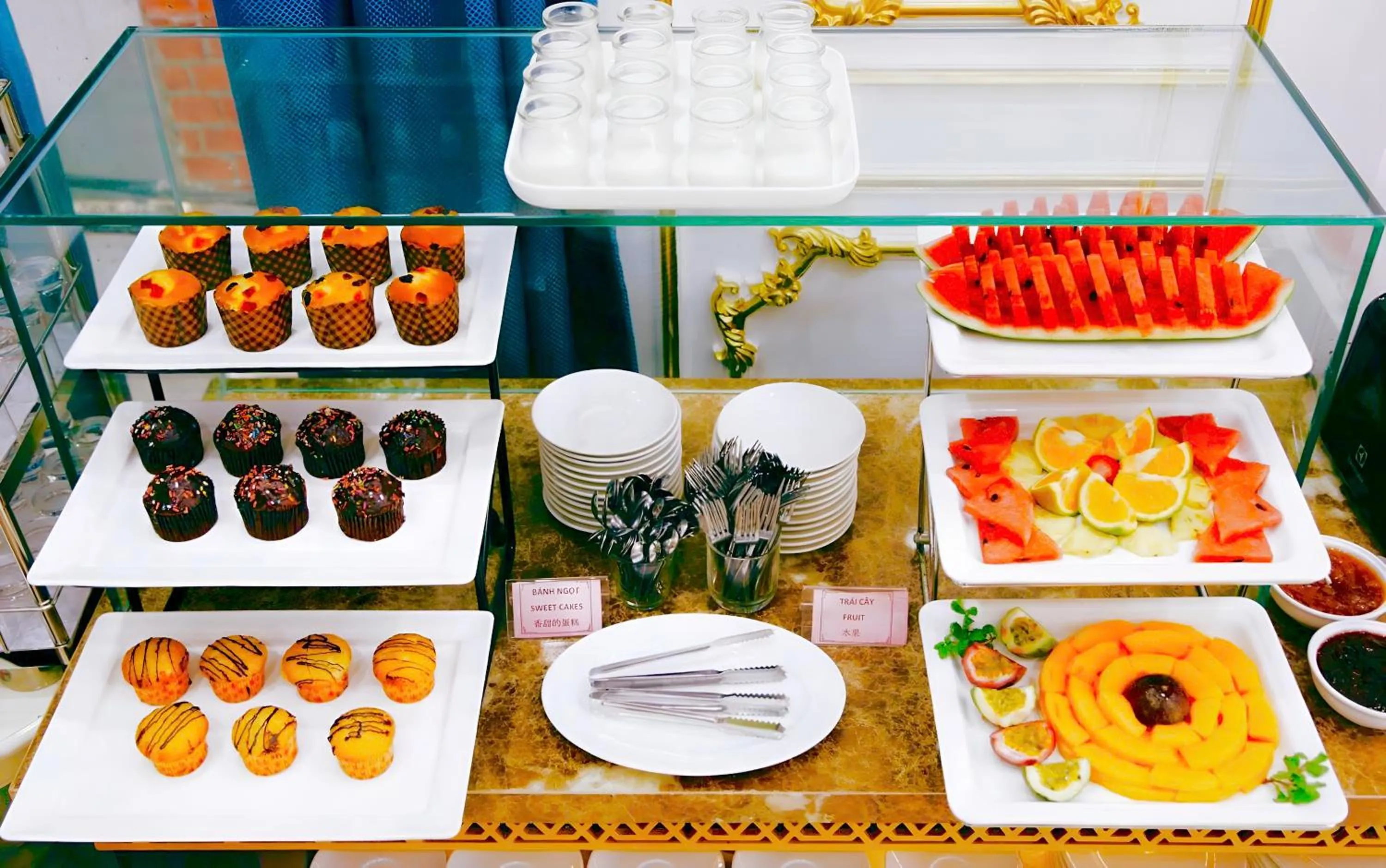 Buffet breakfast in Tuyet Son Hotel (TS Ocean Hotel)