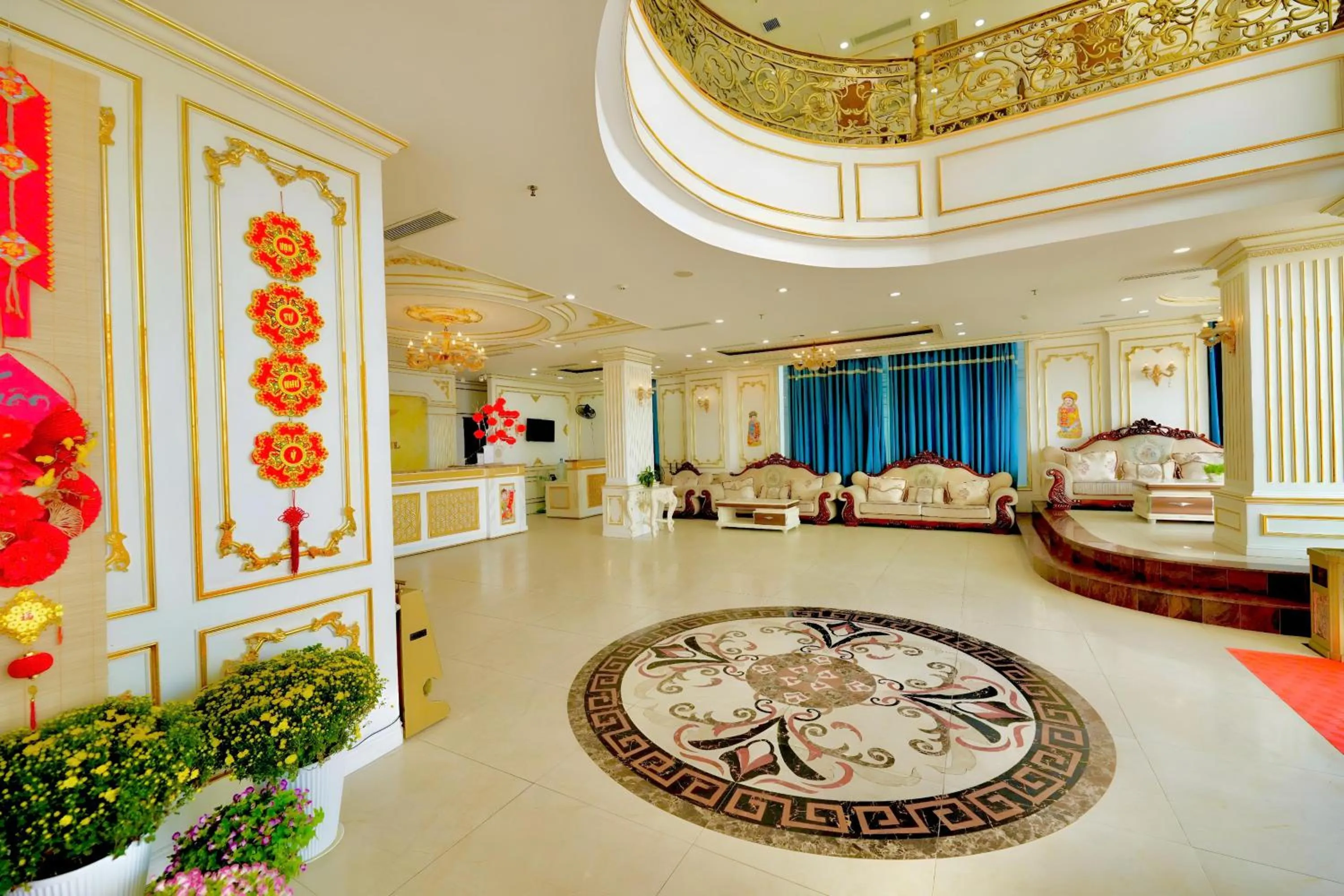 Lobby or reception in Tuyet Son Hotel (TS Ocean Hotel)