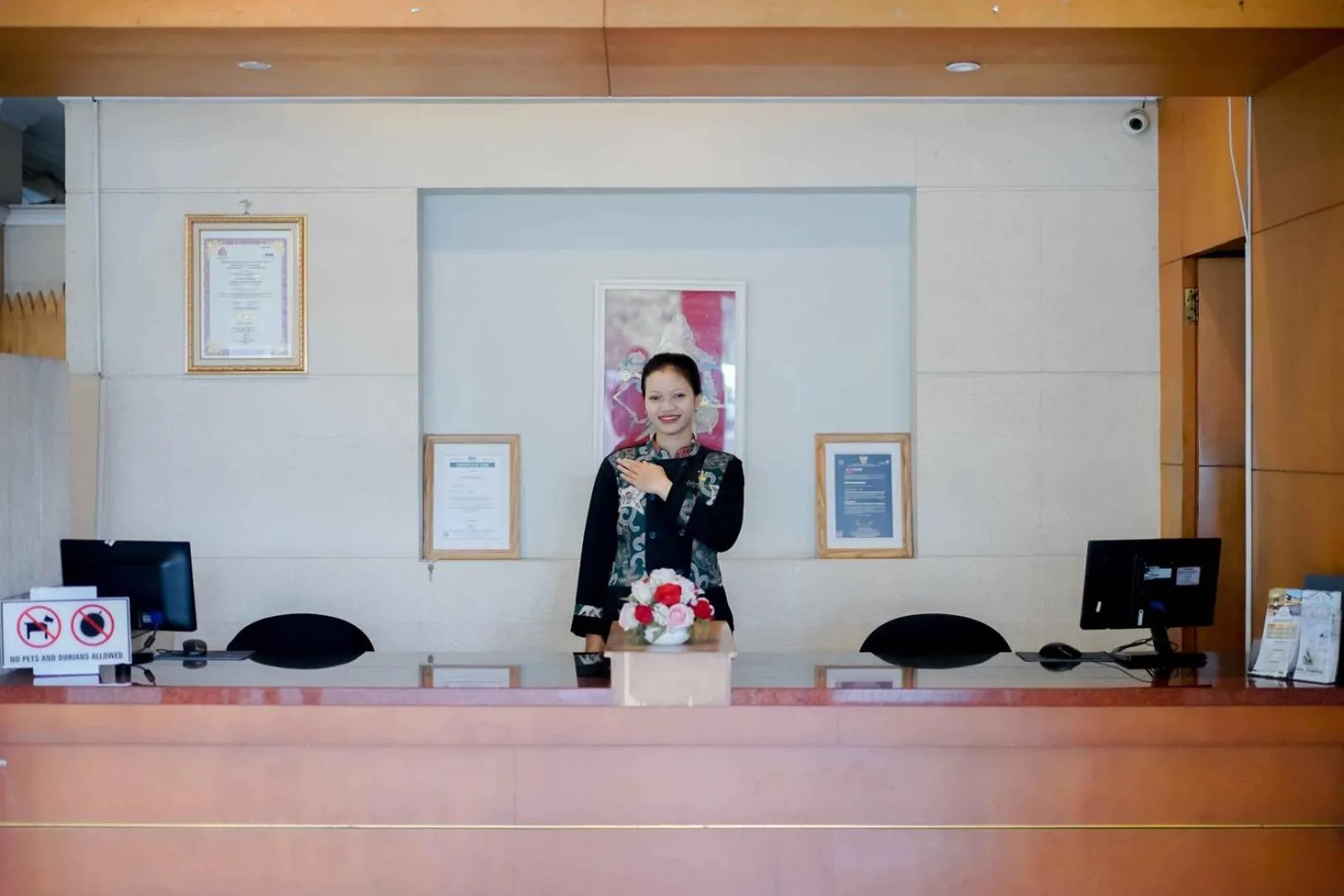 Lobby or reception in Cakra Kembang Hotel