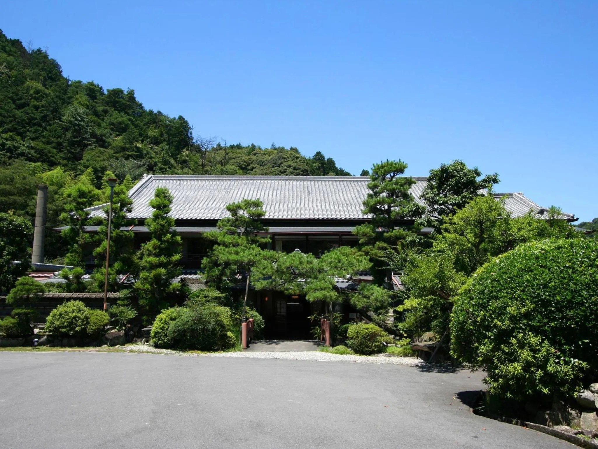 Property building in Nanten-En