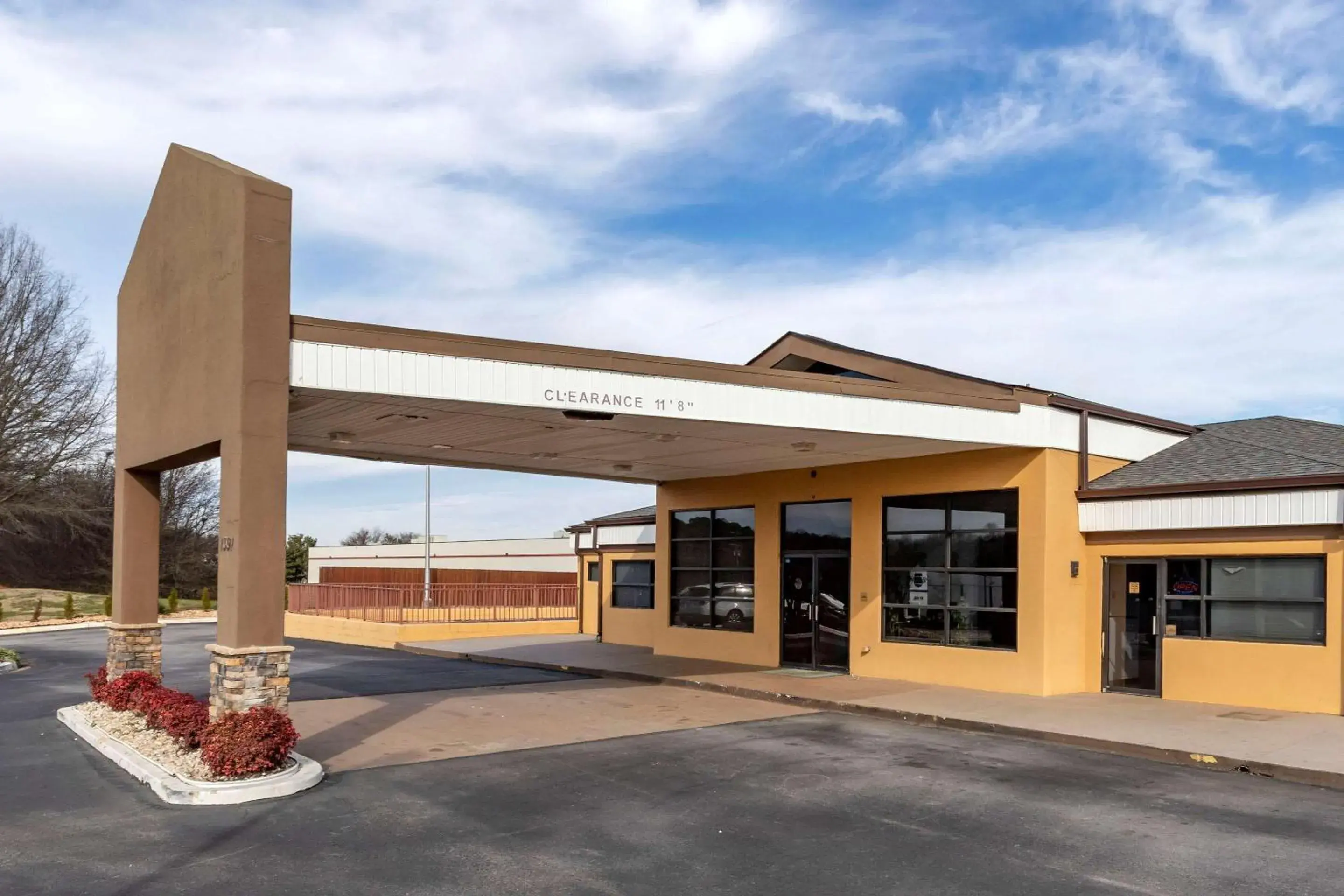 Property building in Quality Inn Duncan Spartanburg West Property building in Quality Inn Duncan Spartanburg West