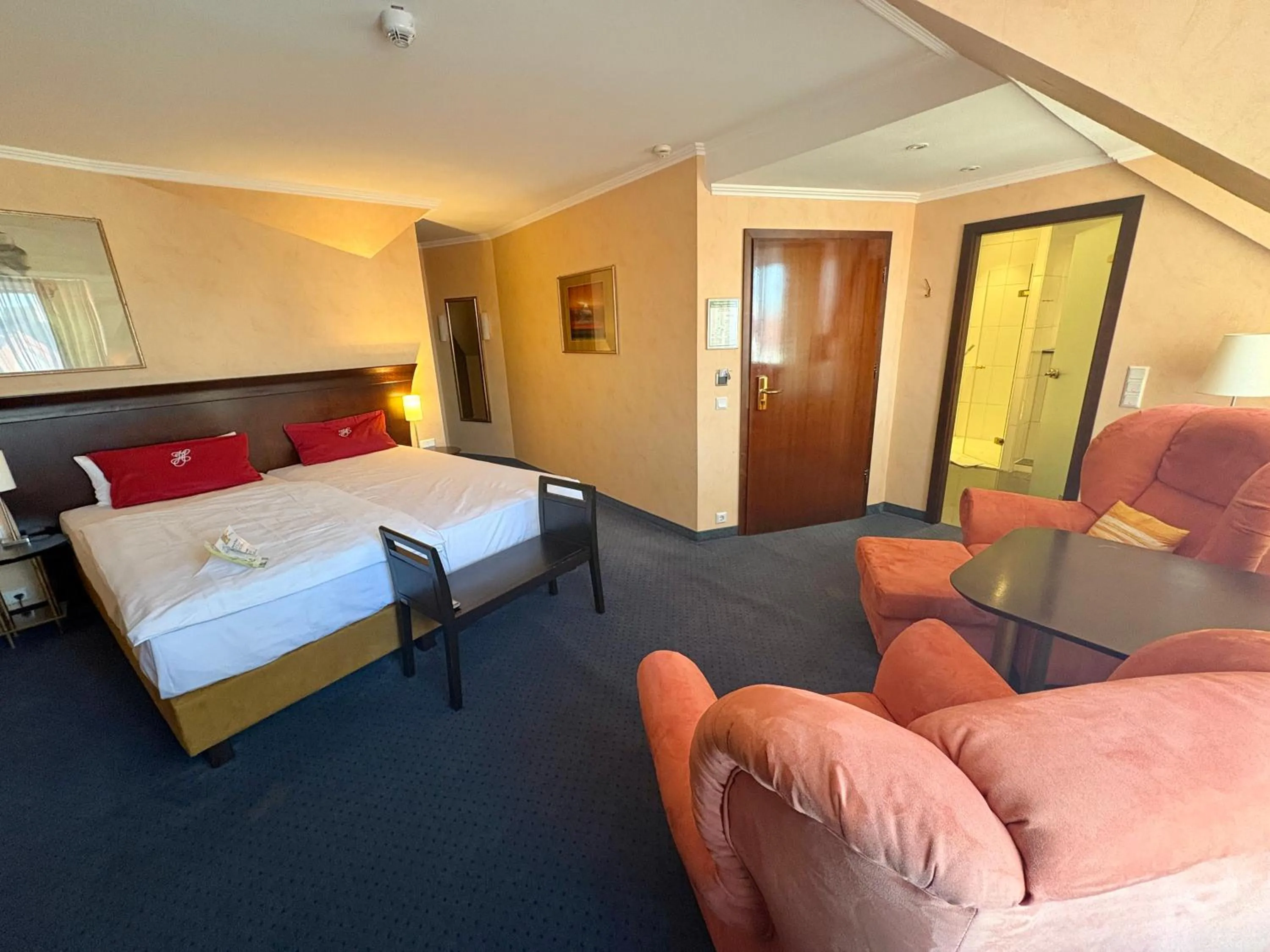 Photo of the whole room, Bed in Akzent Hotel Höltje