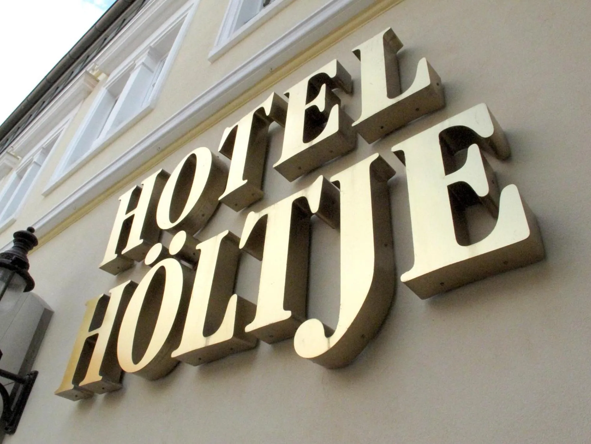 Property logo or sign in Akzent Hotel Höltje