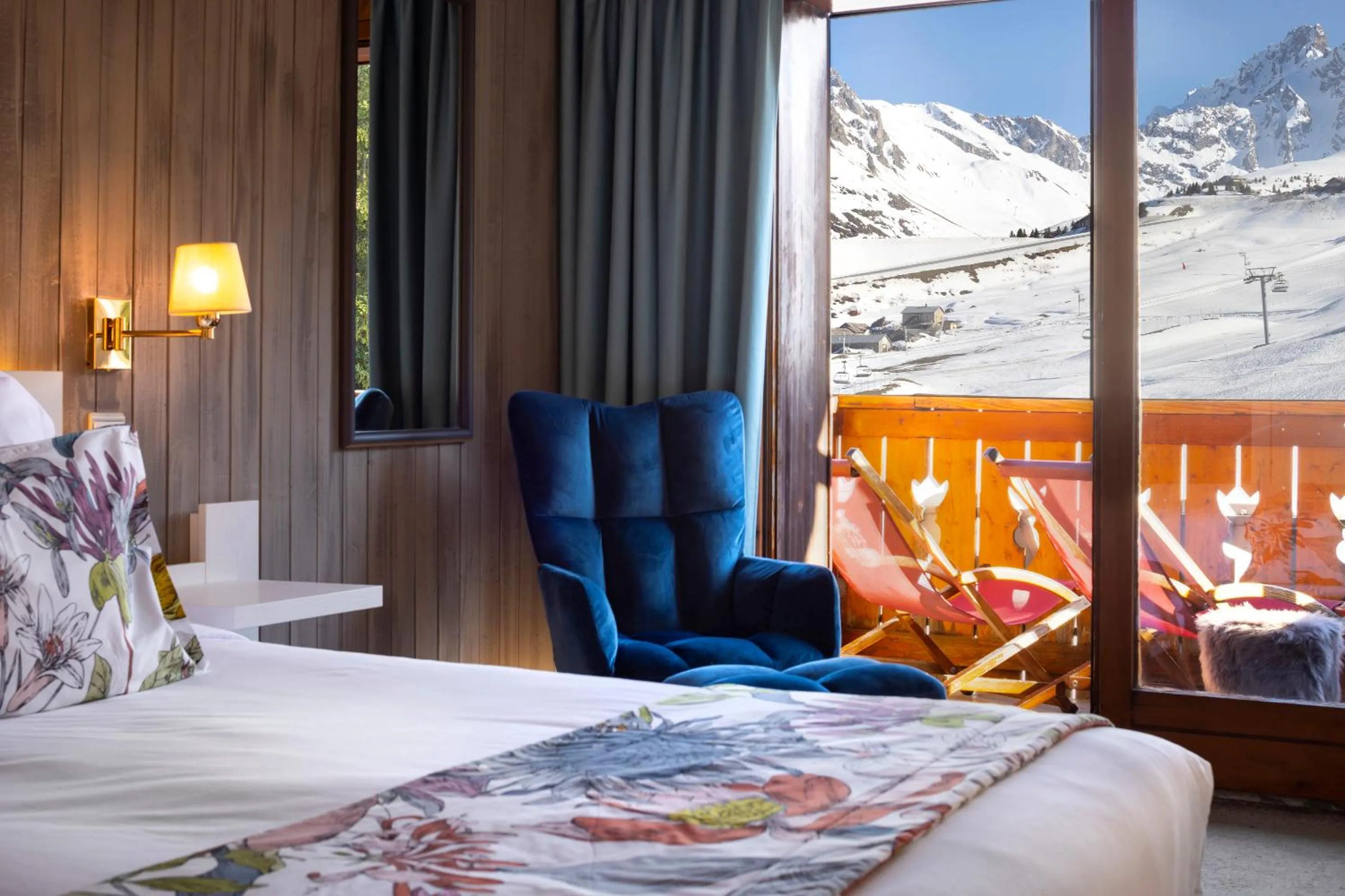 Bedroom, Bed in Hôtel Courcheneige