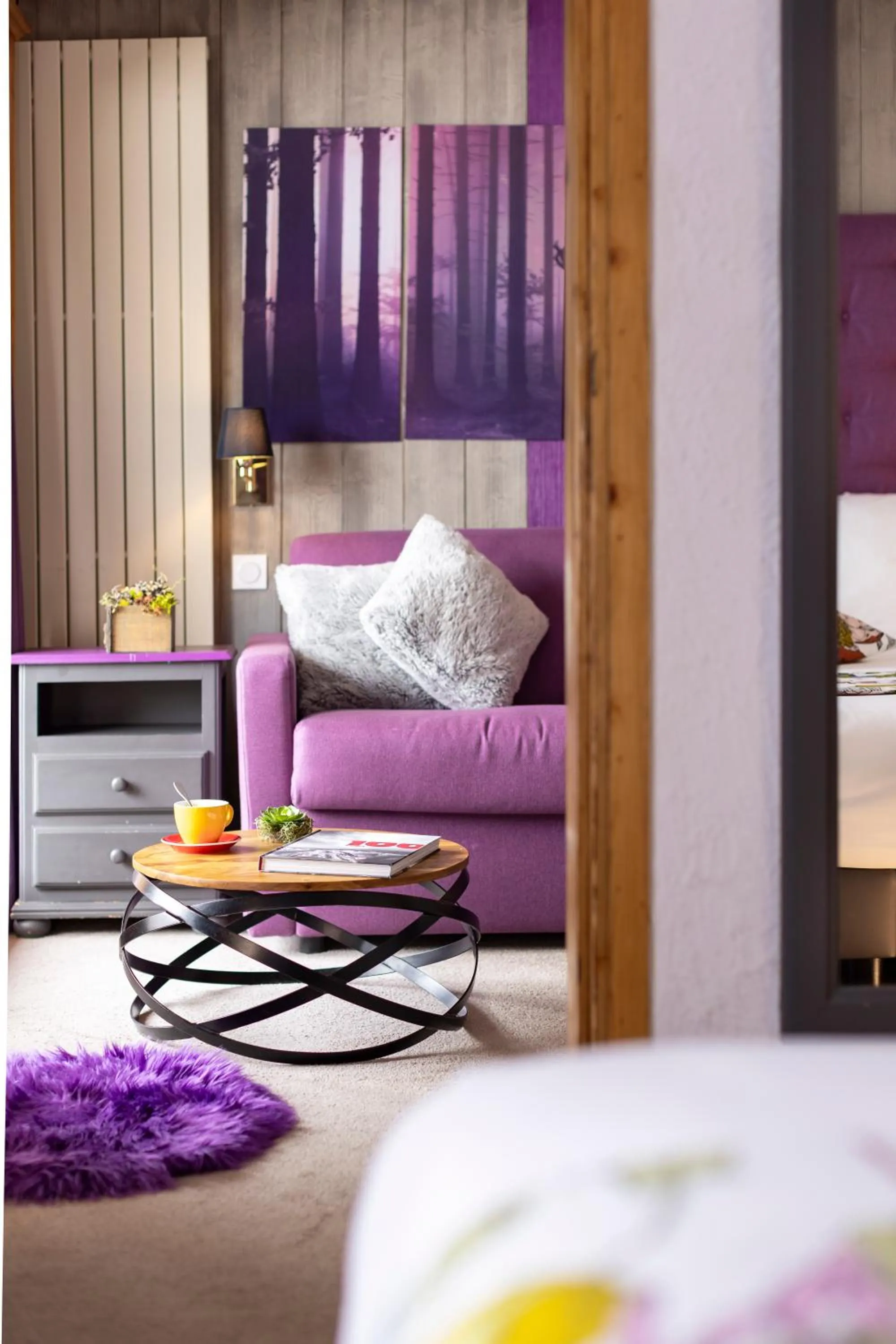 Decorative detail, Bed in Hôtel Courcheneige