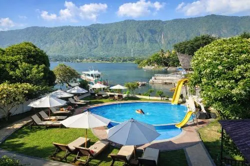 Zoé’s Paradise Waterfront Hotel