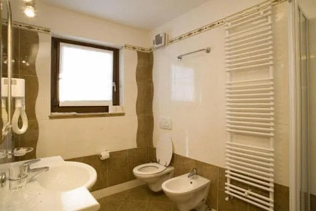 Shower in Hotel Capriolo