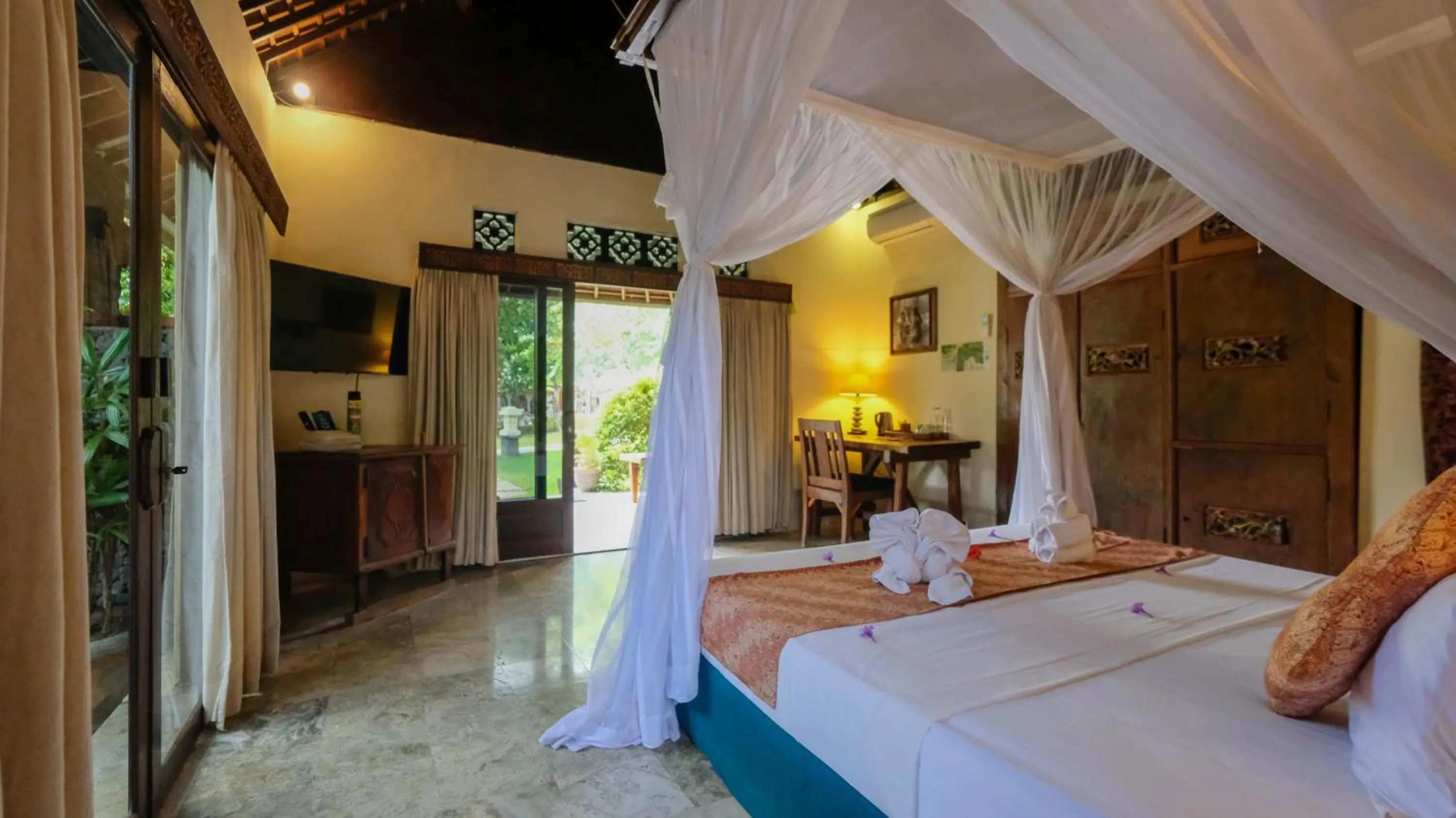 Bedroom, Bed in Taman Sari Bali Resort and Spa