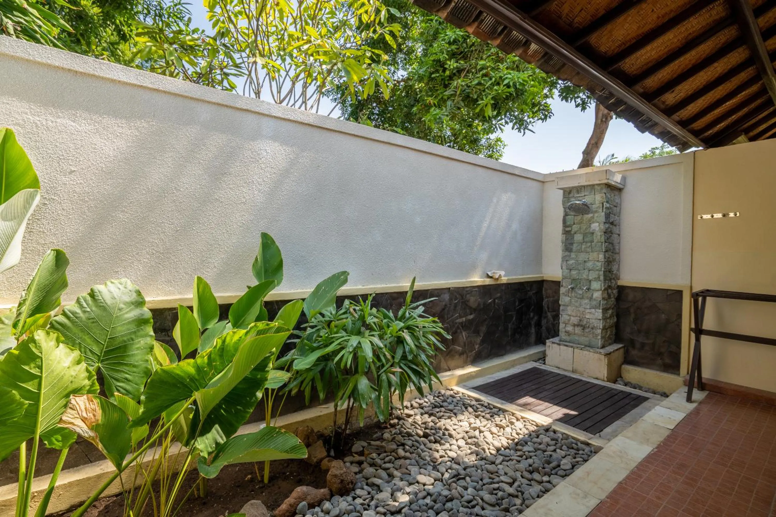 Shower in Taman Sari Bali Resort and Spa