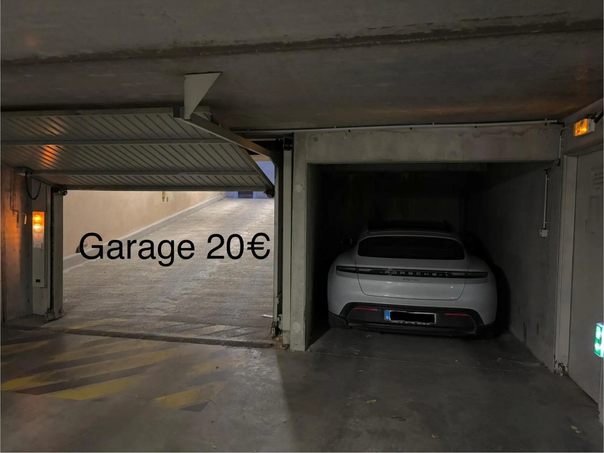 Parking in Le Clos Sainte-Marguerite