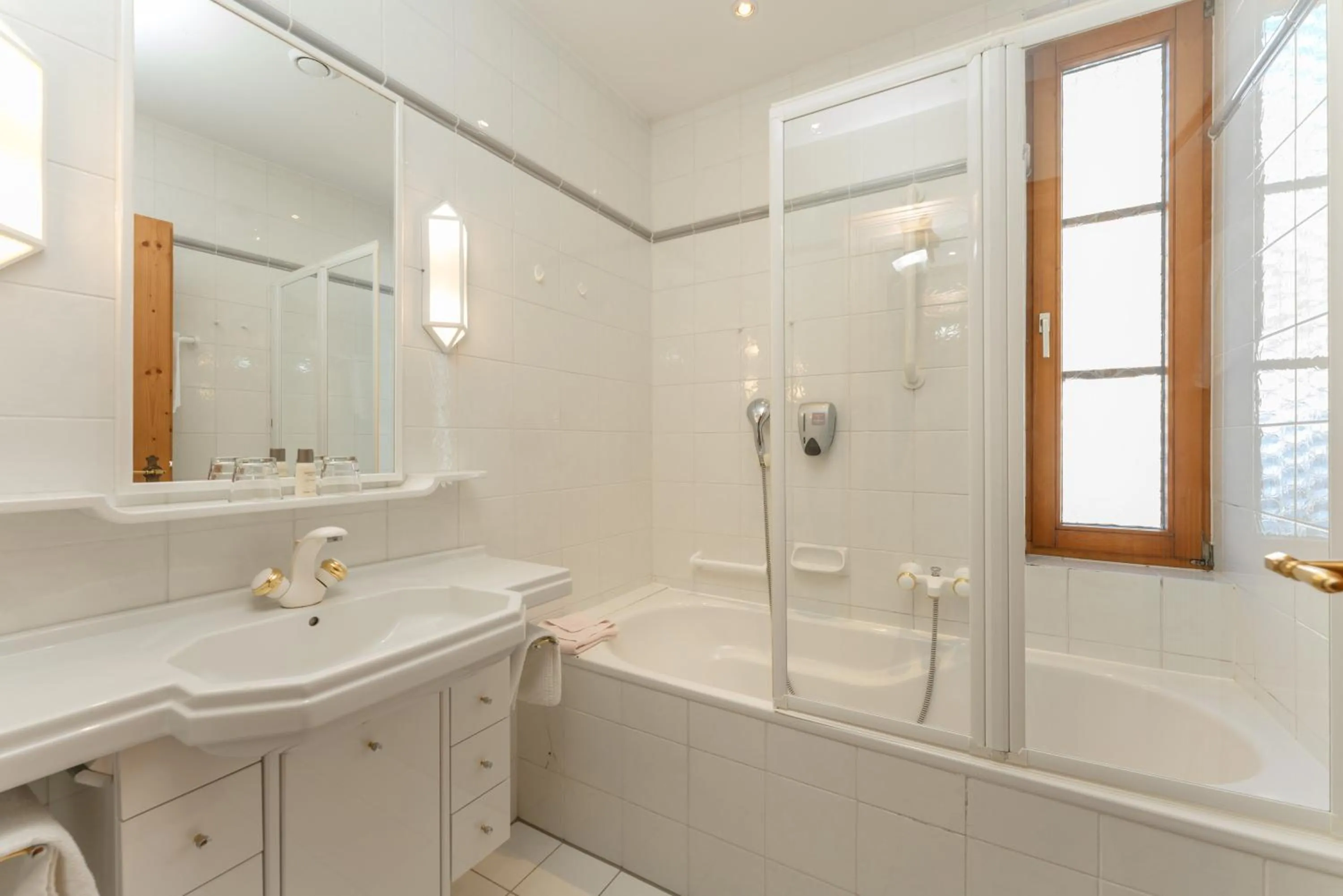 Shower in Hotel Ramsauhof Pool & Wellness Breakfast & Light Dinner Buffet