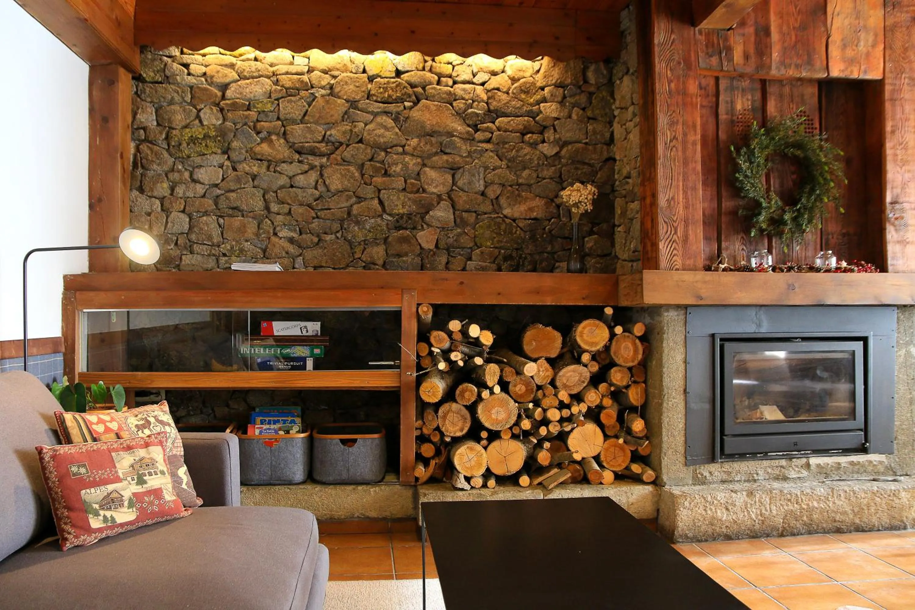 Communal lounge/ TV room in Hotel Lo Paller