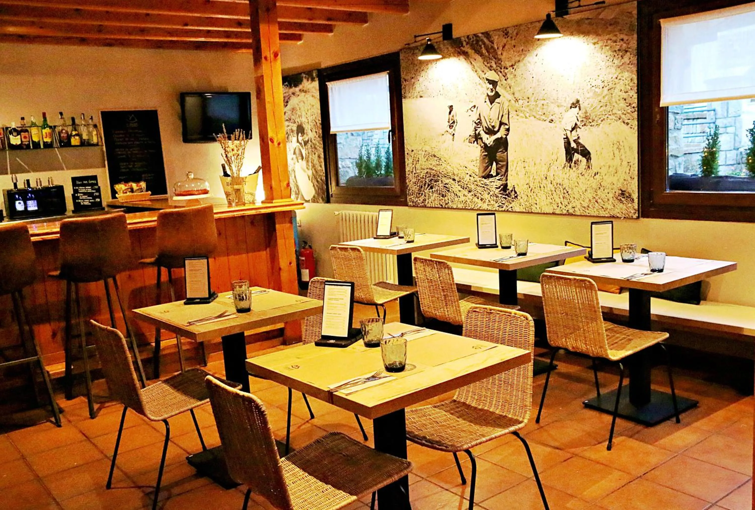 Lounge or bar in Hotel Lo Paller