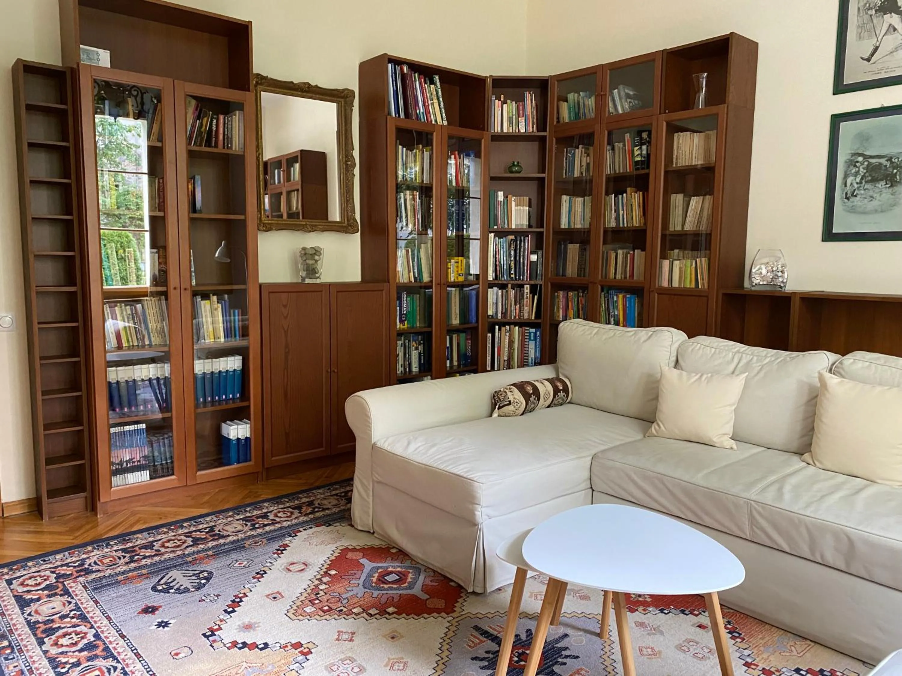 Library in Sopot Residence