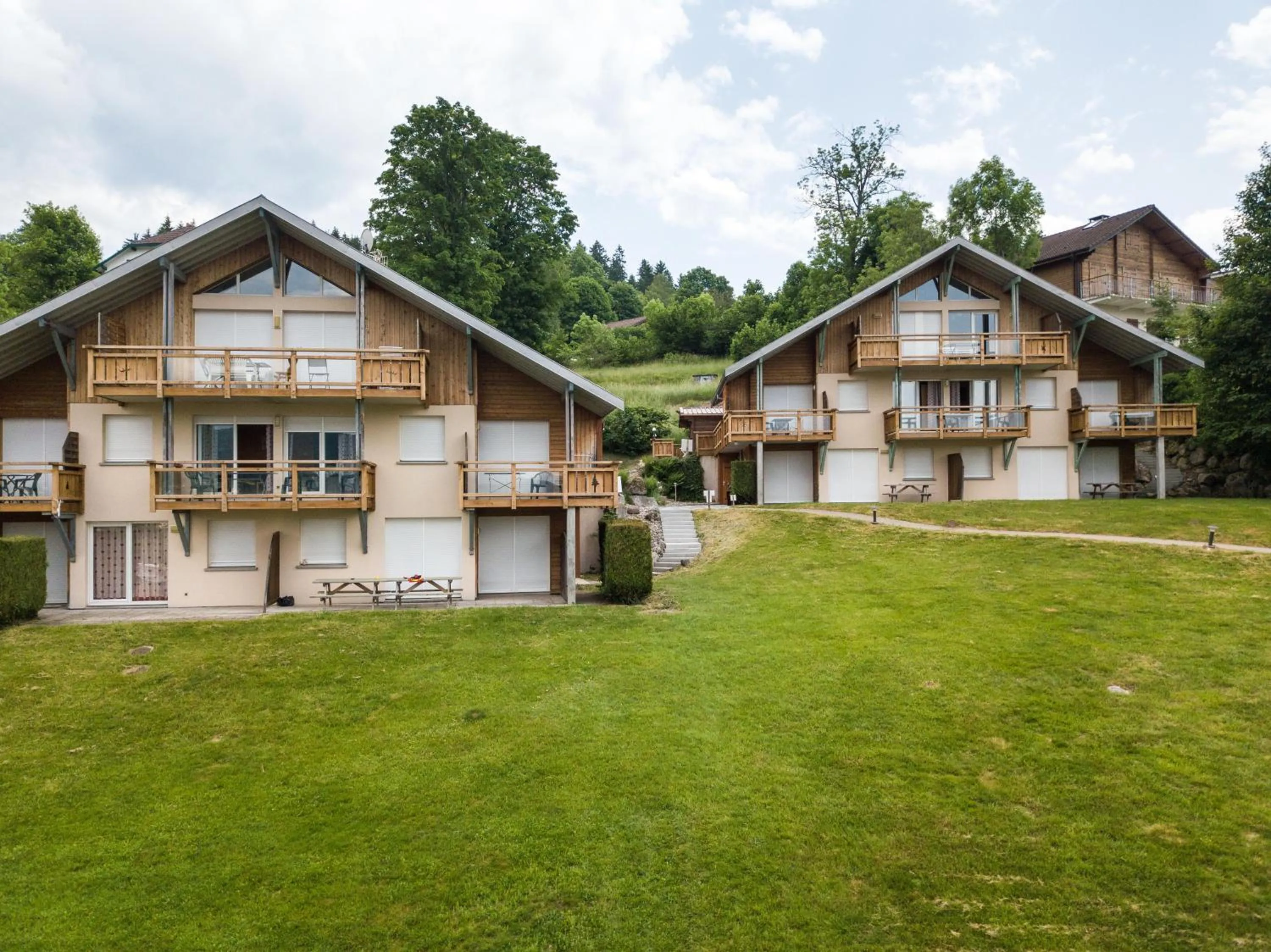 Property building in Les Adrets