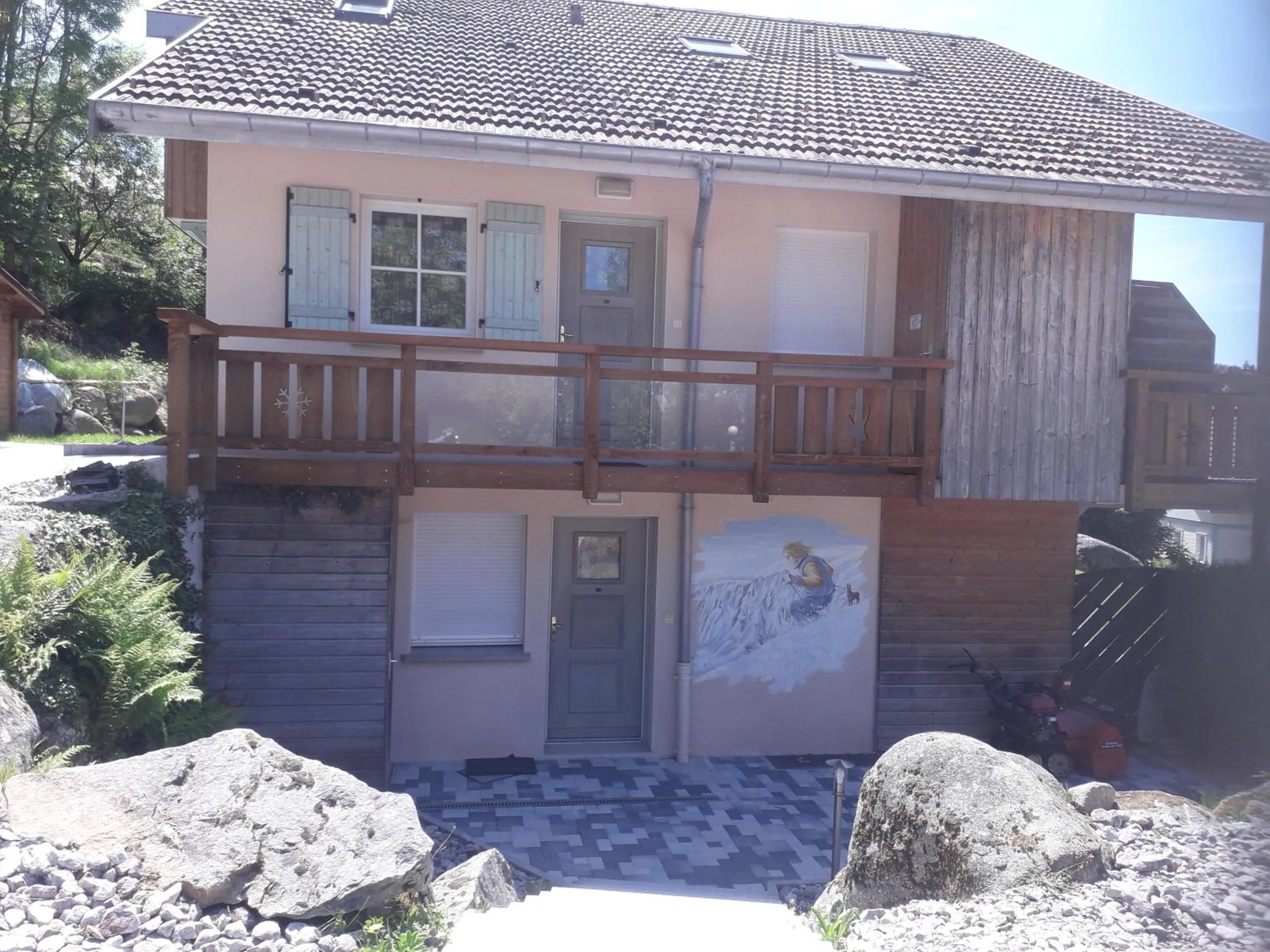 Property building in Les Adrets