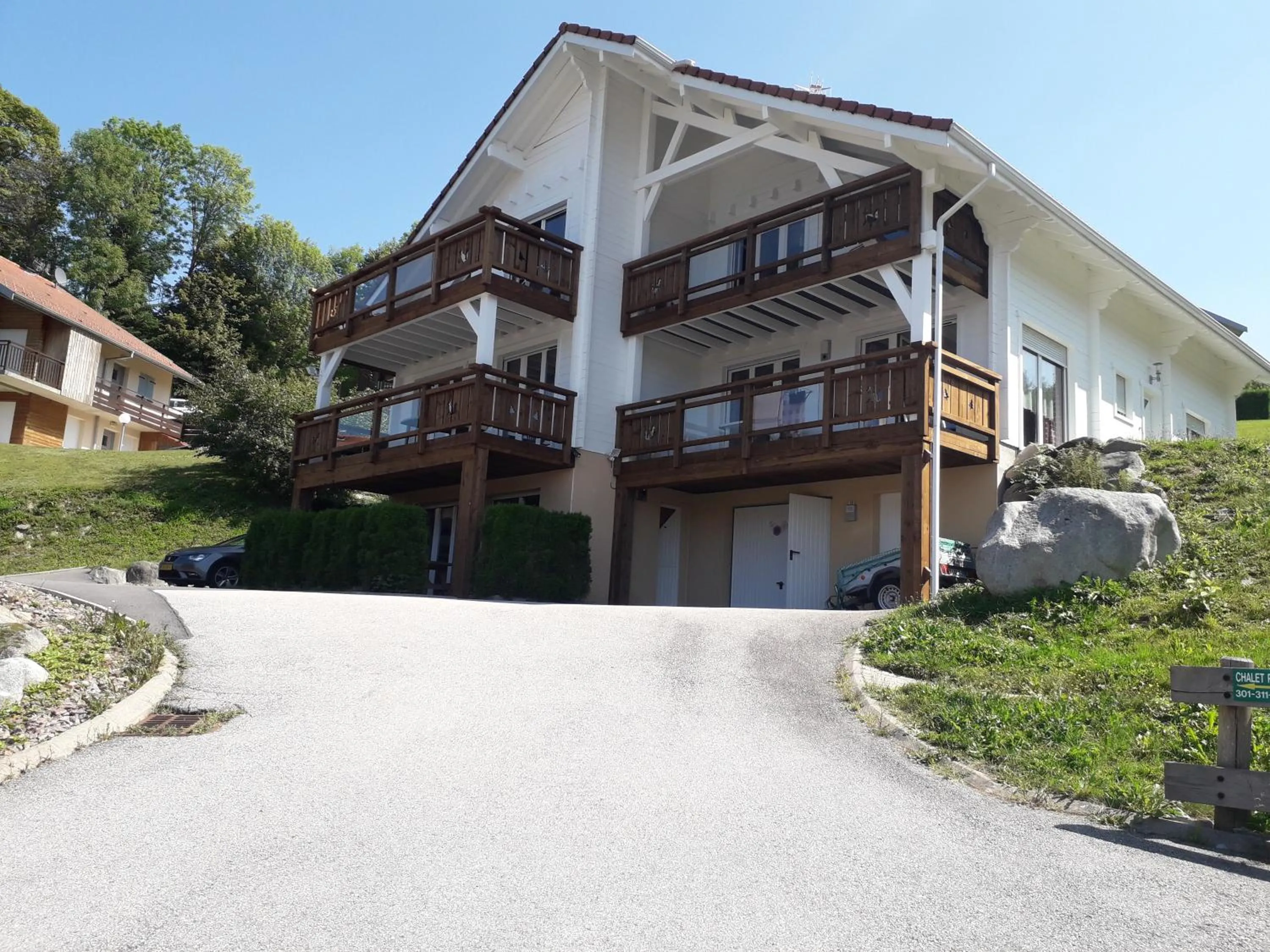 Property building in Les Adrets