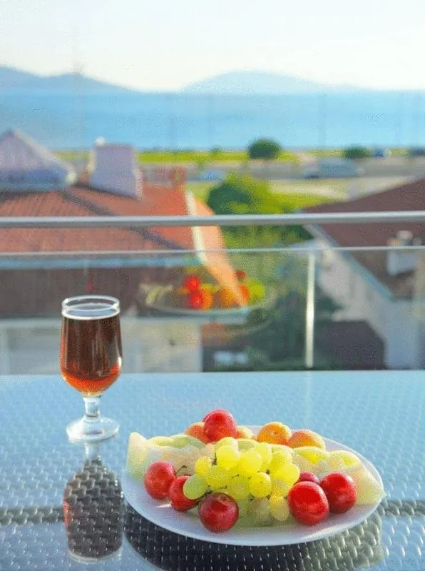 Food and drinks in dragos island hotel