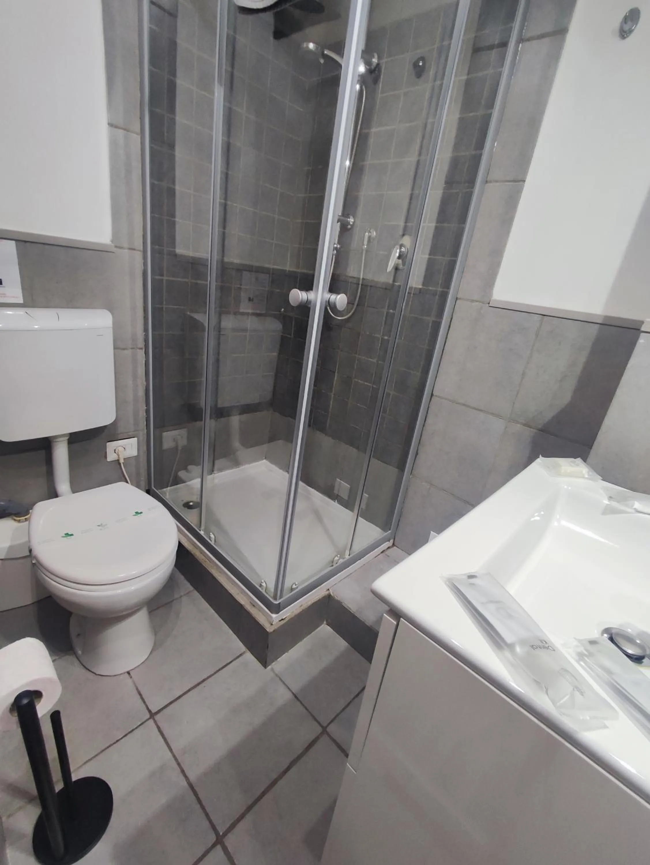 Bathroom in RomAmoR Suite