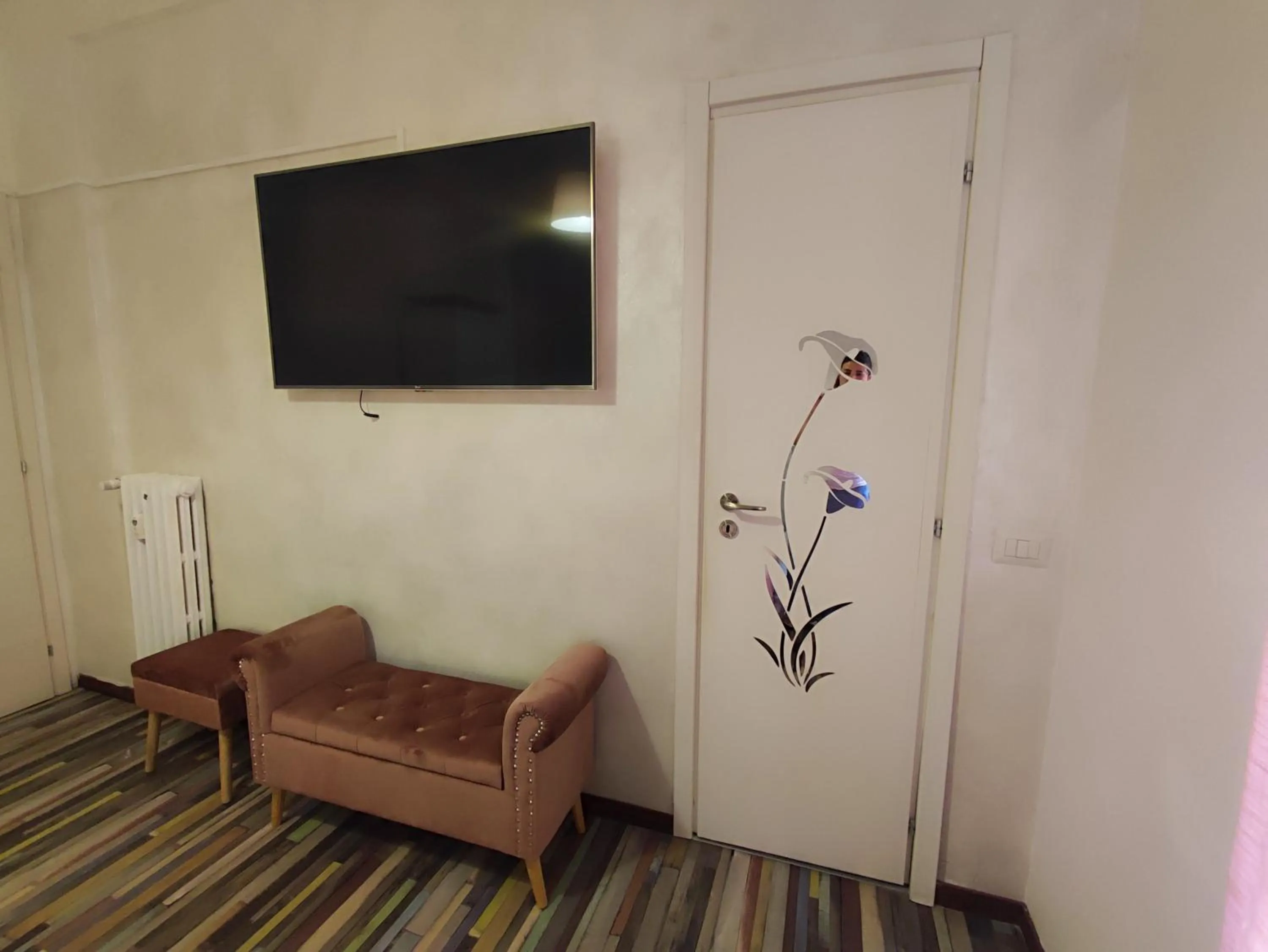 TV and multimedia in RomAmoR Suite