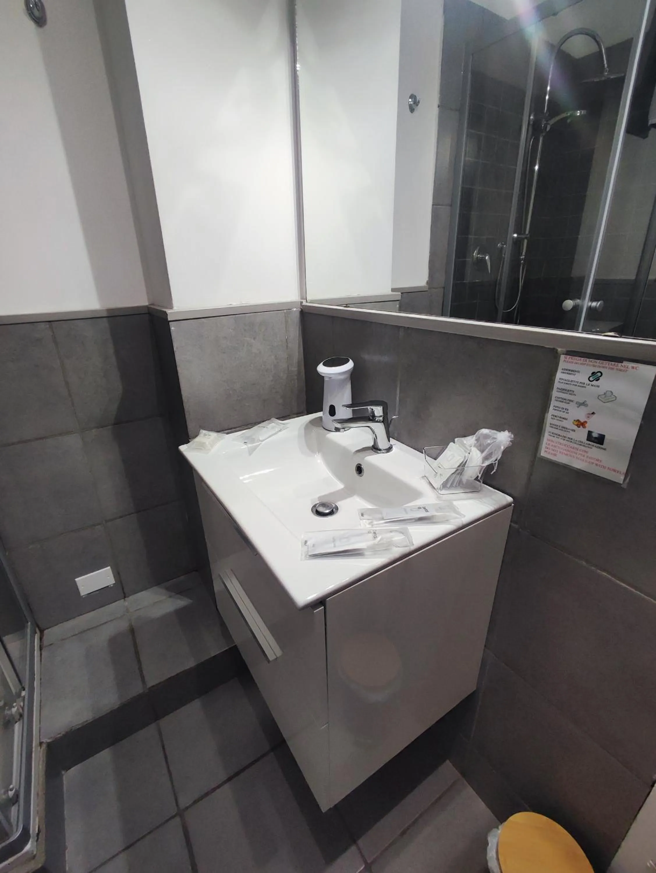 Bathroom in RomAmoR Suite