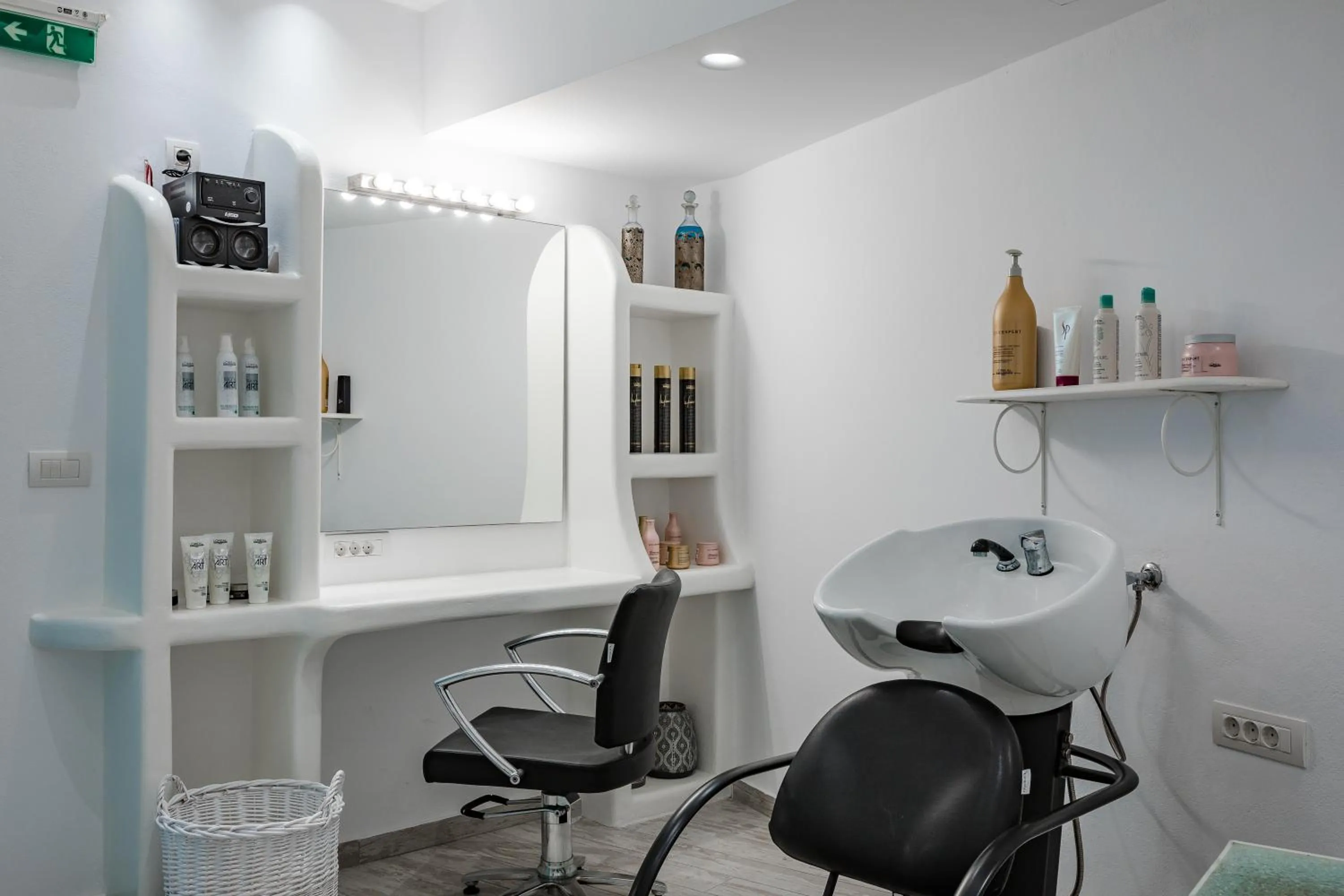 hair dryier in Nikolas Hotel