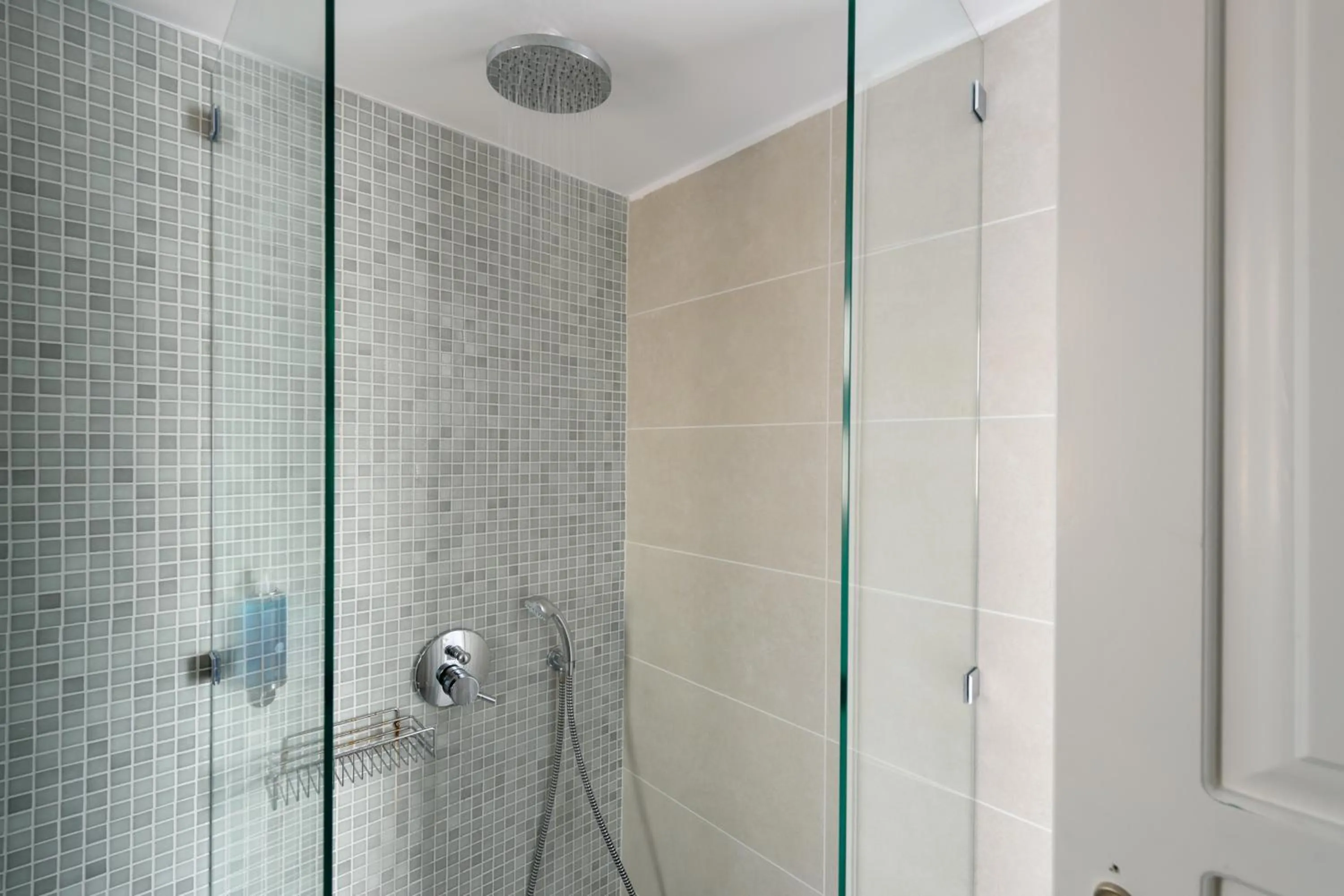 Bathroom in Nikolas Hotel