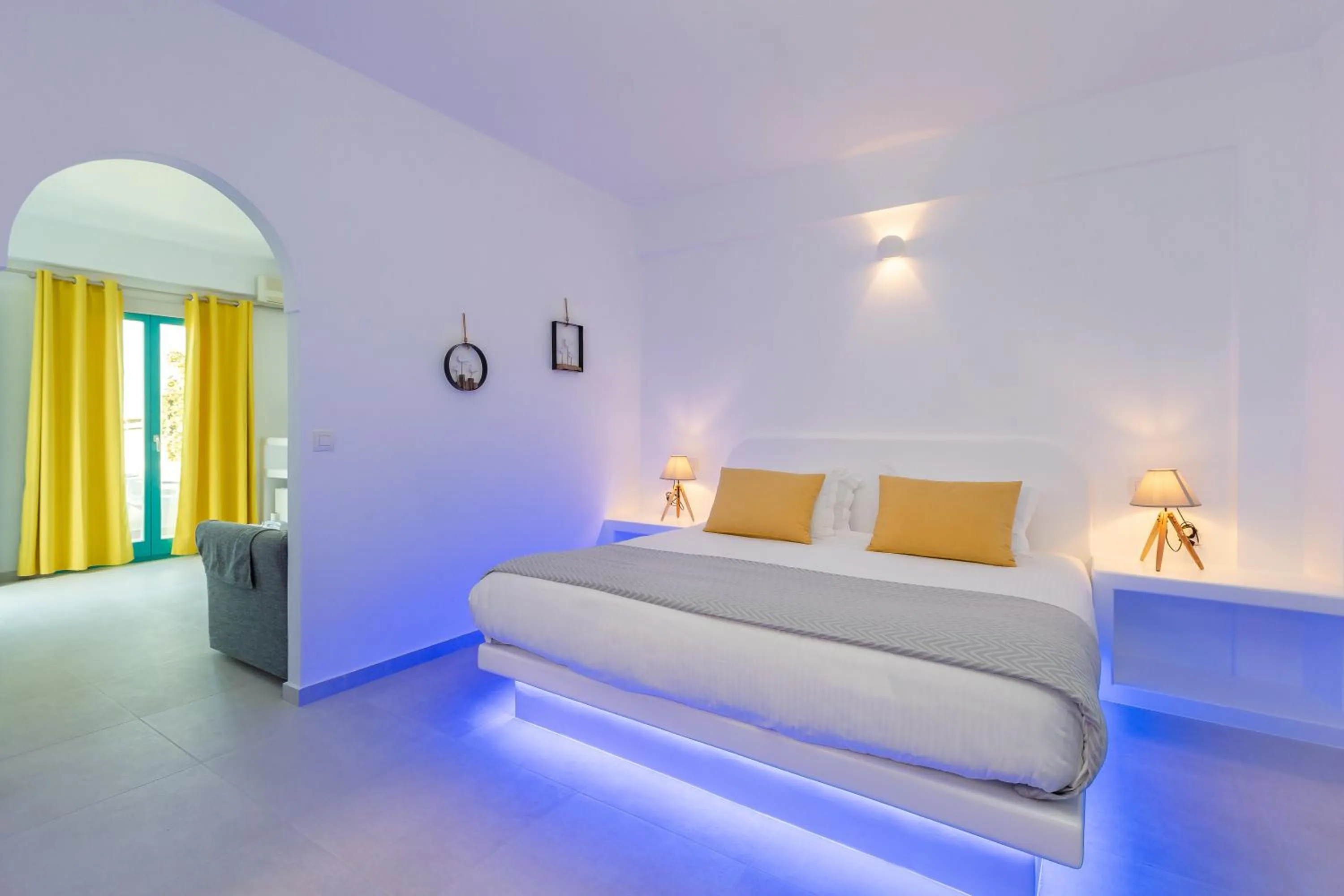 Bed in Nikolas Hotel