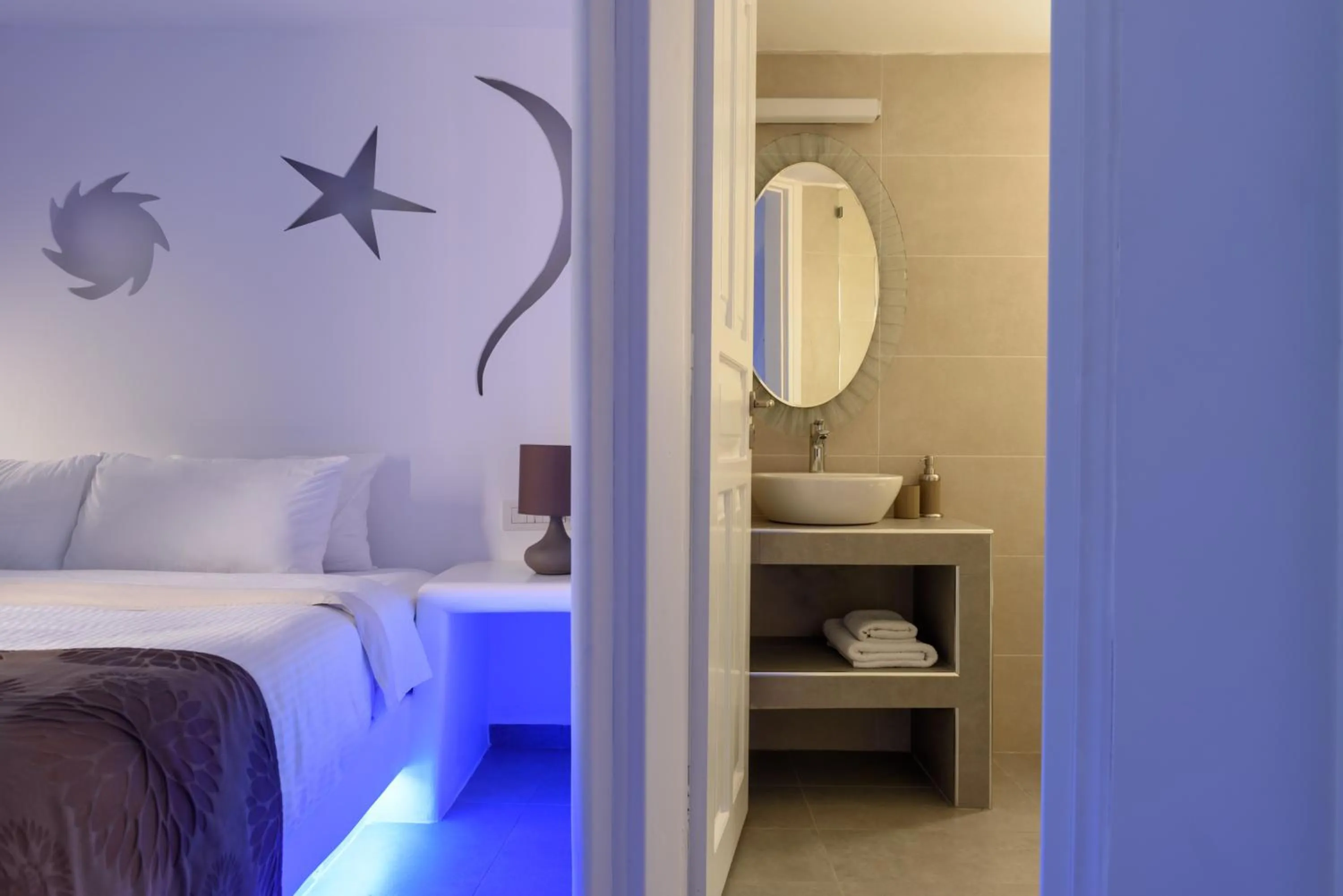 Photo of the whole room, Bed in Nikolas Hotel