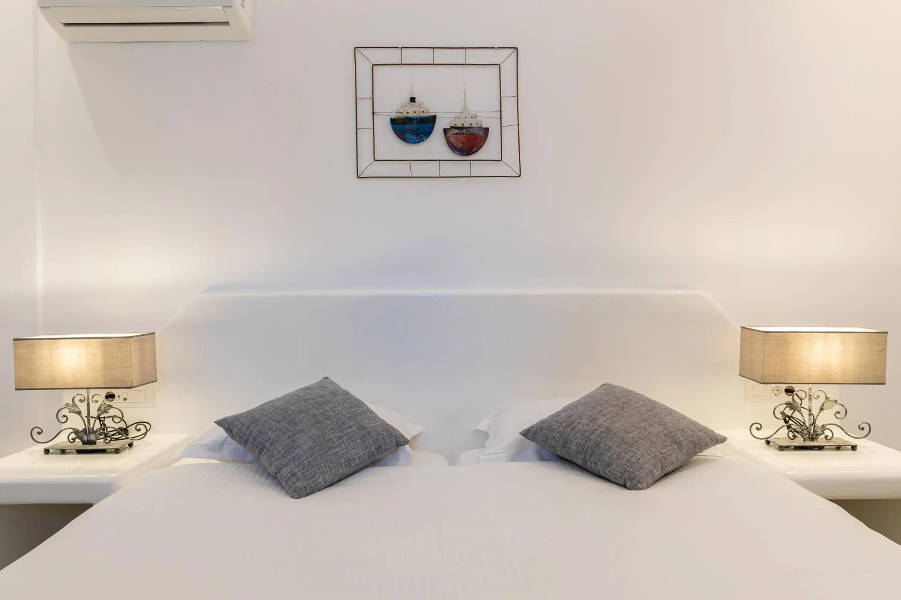 Bed in Nikolas Hotel